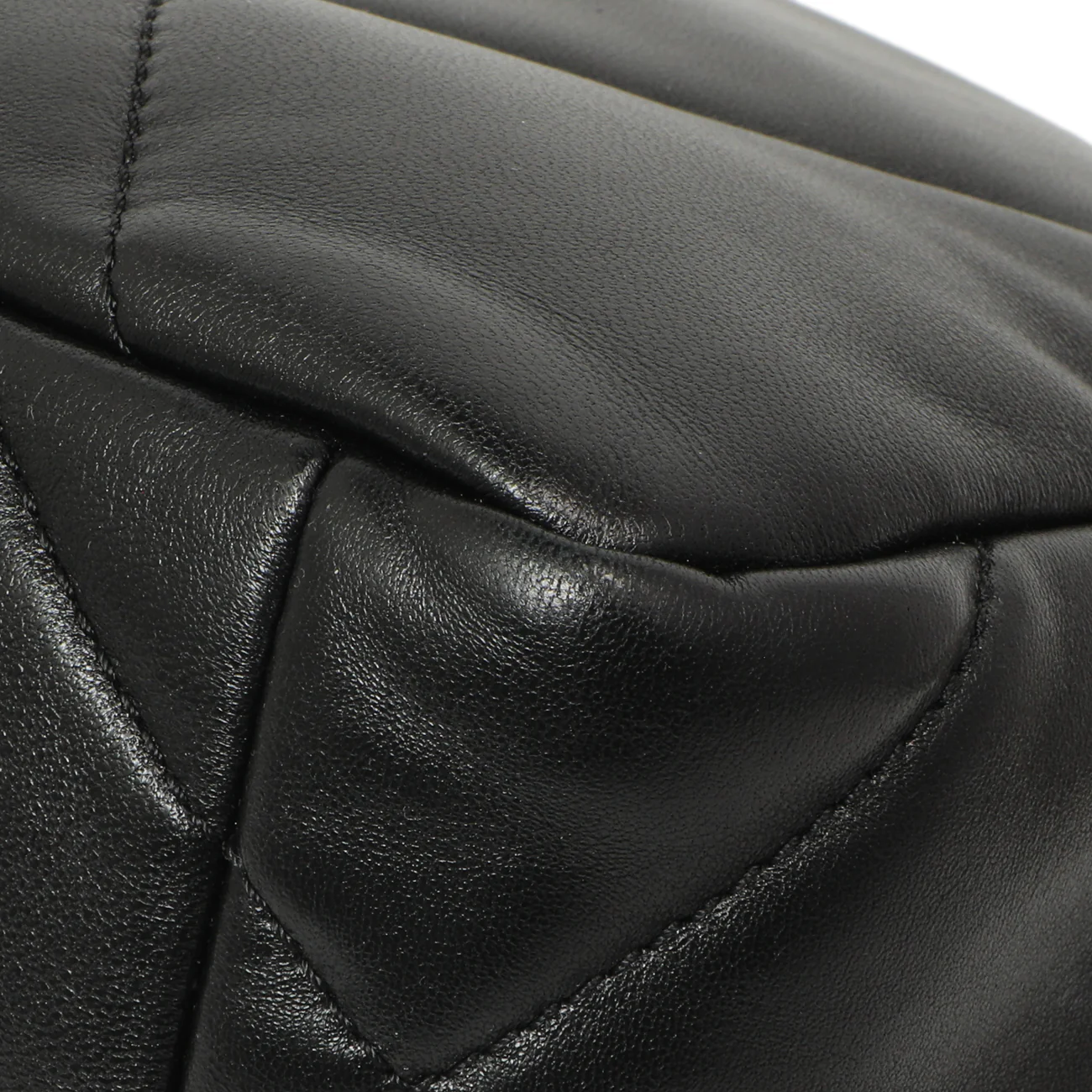 Chanel Black Quilted Lambskin Medium 19 Flap - Image 8