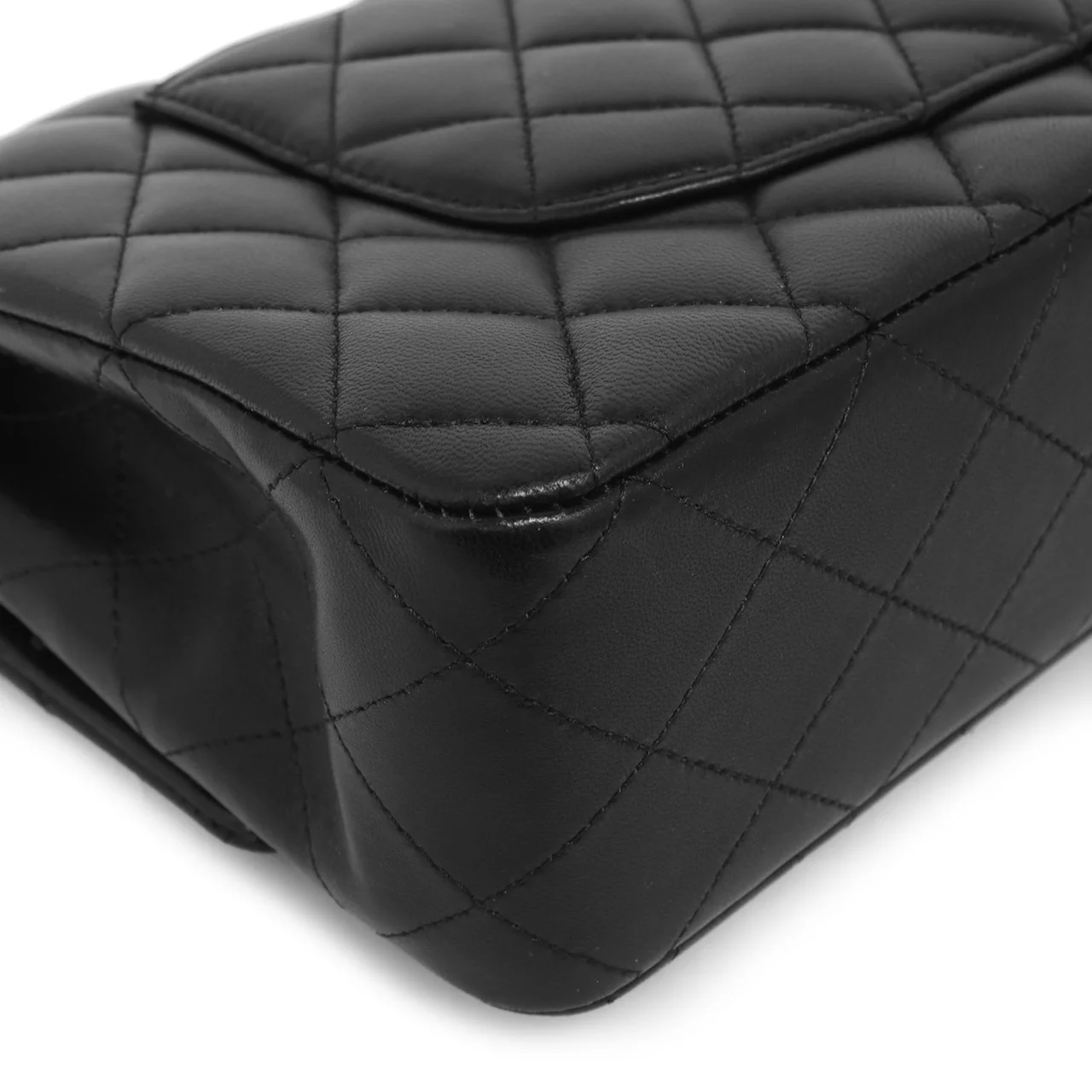 Chanel Black Quilted Lambskin Medium Classic Double Flap - Image 5
