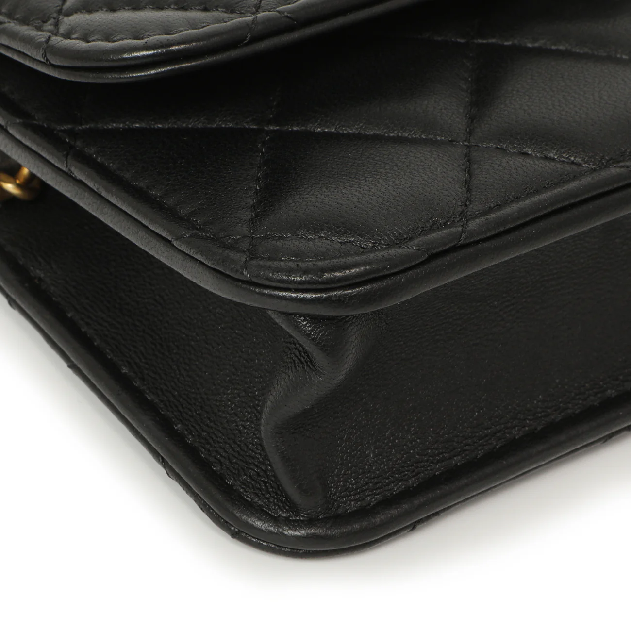 Chanel Black Quilted Lambskin Pearl Crush Clutch with Chain - Image 5
