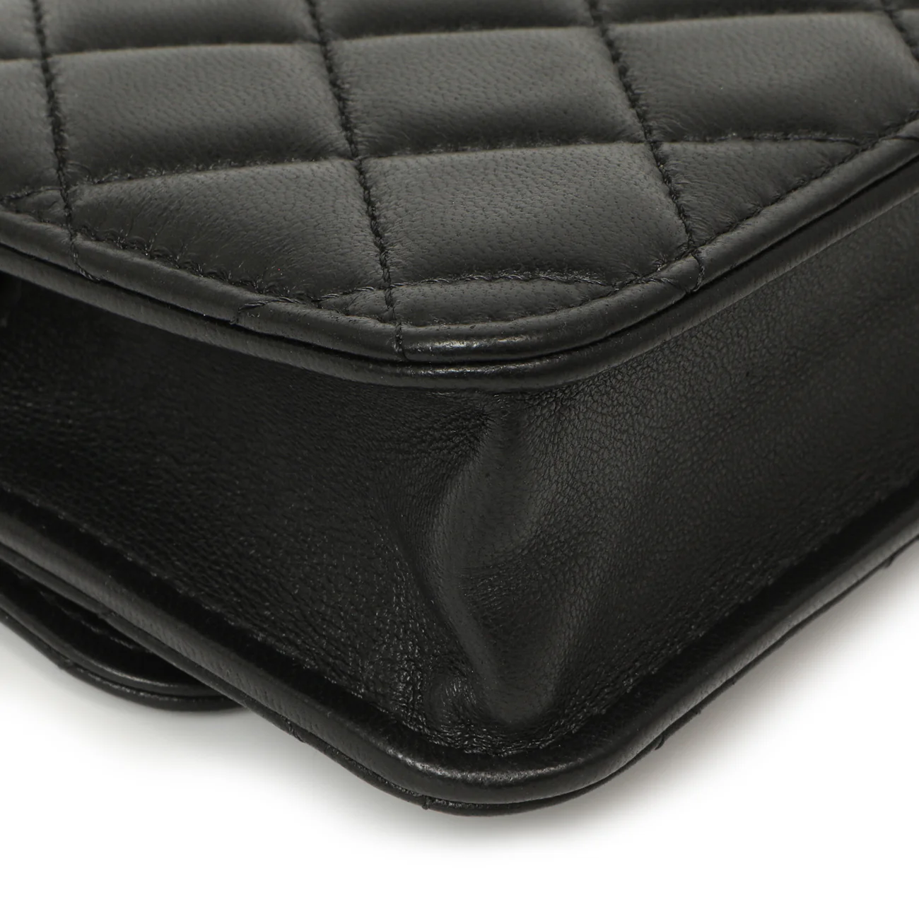 Chanel Black Quilted Lambskin Pearl Crush Clutch with Chain - Image 7