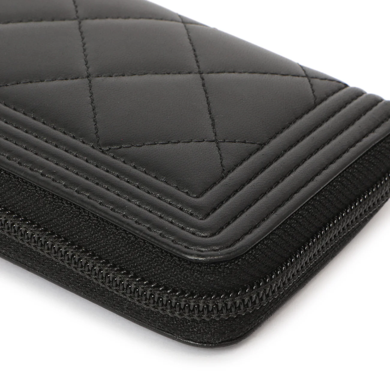 Chanel Black Quilted Lambskin Small Boy Zip Around Wallet - Image 11