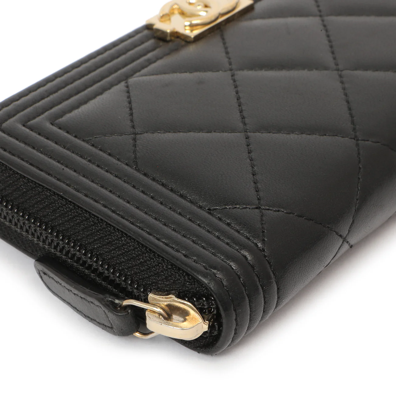 Chanel Black Quilted Lambskin Small Boy Zip Around Wallet - Image 4