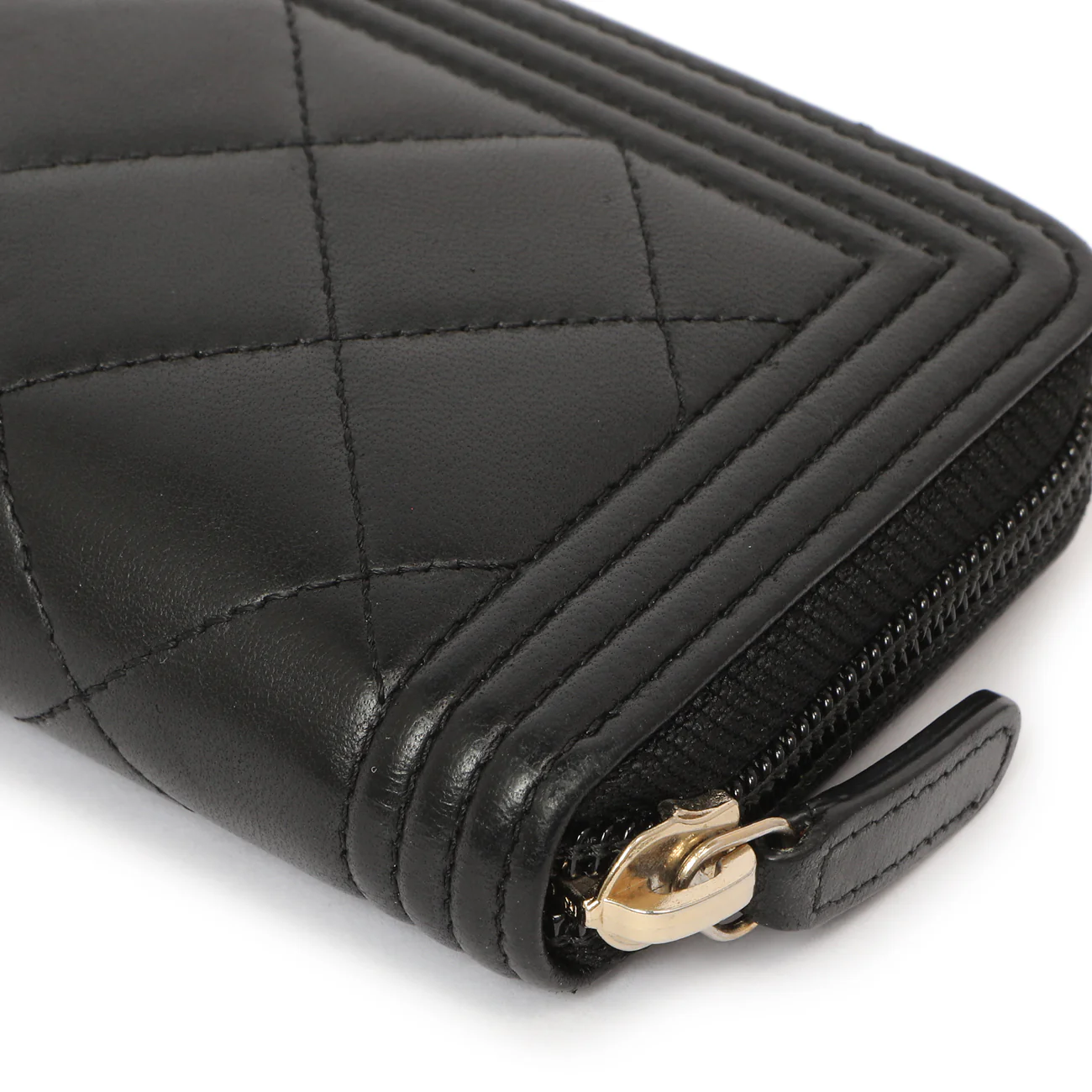 Chanel Black Quilted Lambskin Small Boy Zip Around Wallet - Image 7