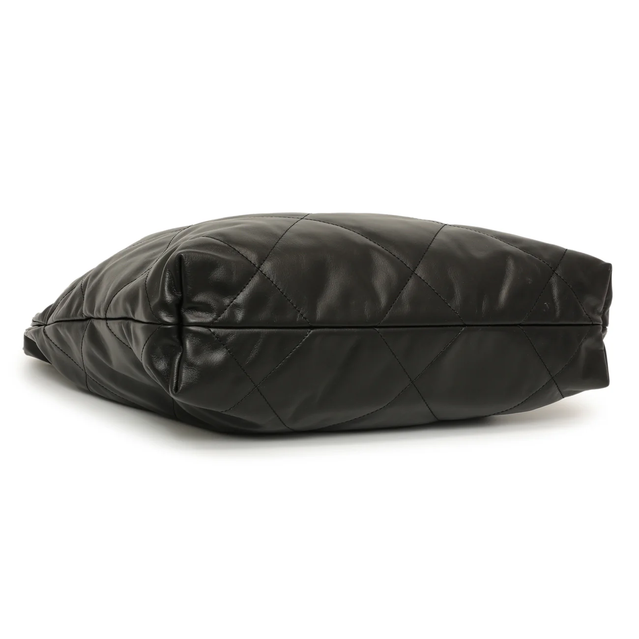 Chanel Black Quilted Shiny Calfskin Small 22 - Image 3