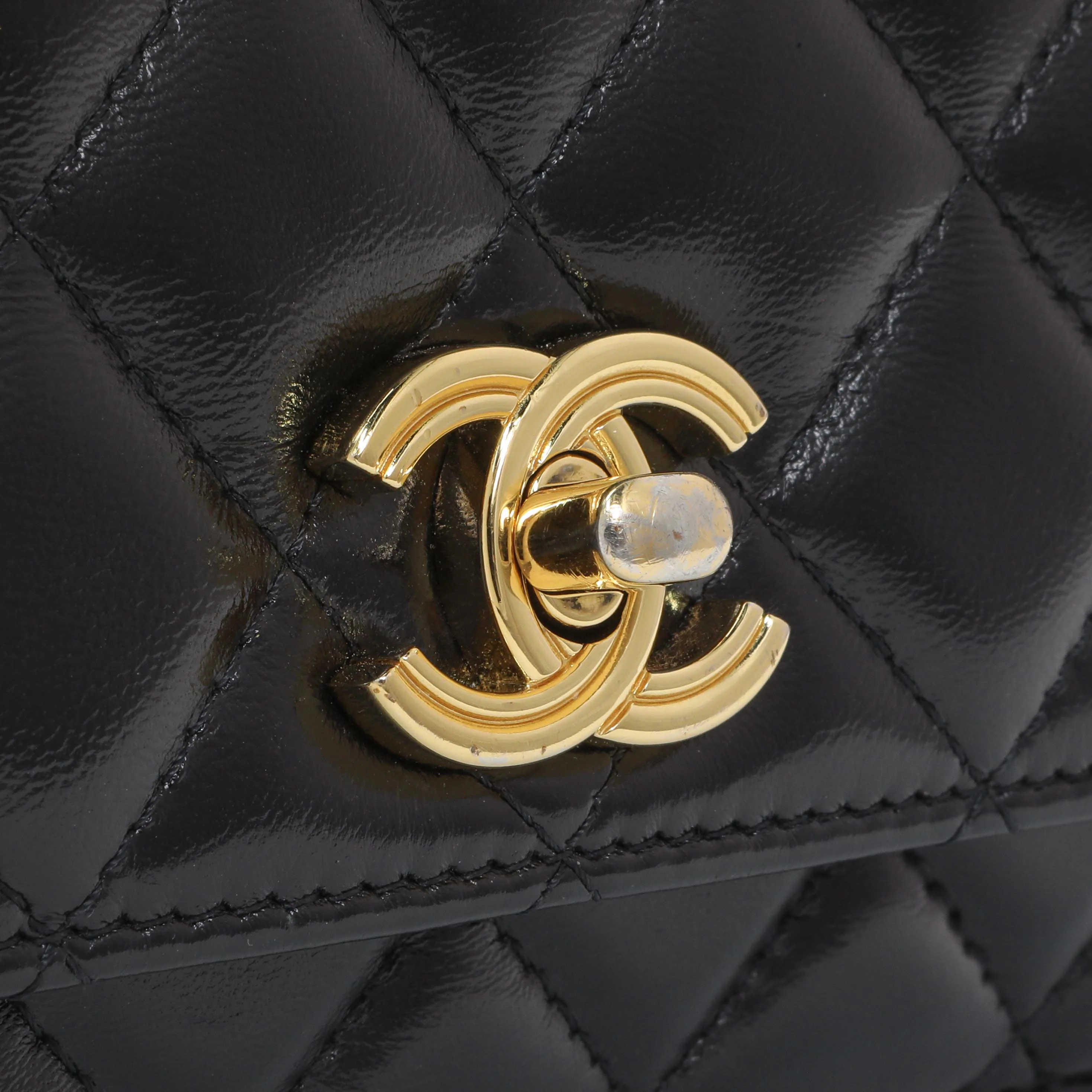 Chanel Black Quilted Shiny Lambskin Golden Links Wallet on Chain - Image 11