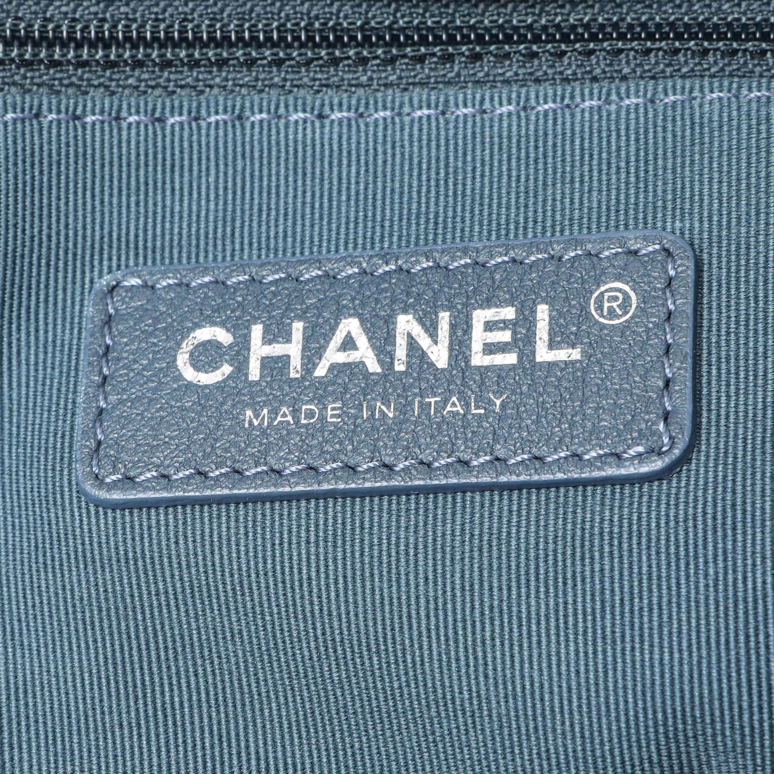 Chanel Blue Denim Medium Deauville Tote - Image 5