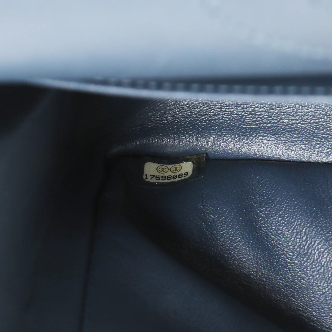 Chanel Blue Quilted Aged Calfskin 2.55 Reissue Double Flap 226 - Image 11