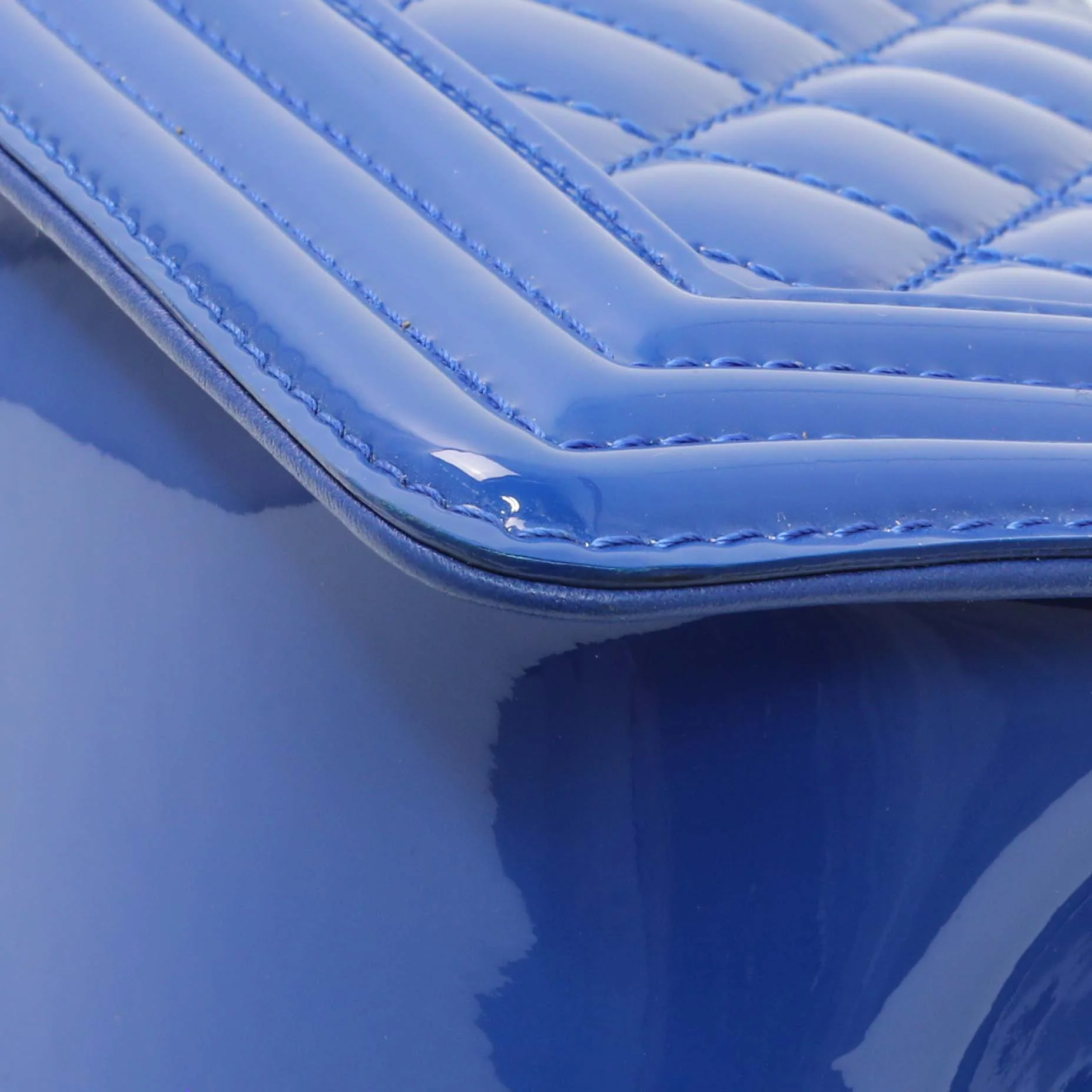 Chanel Blue Quilted Patent Medium Plexiglass Boy Flap - Image 7