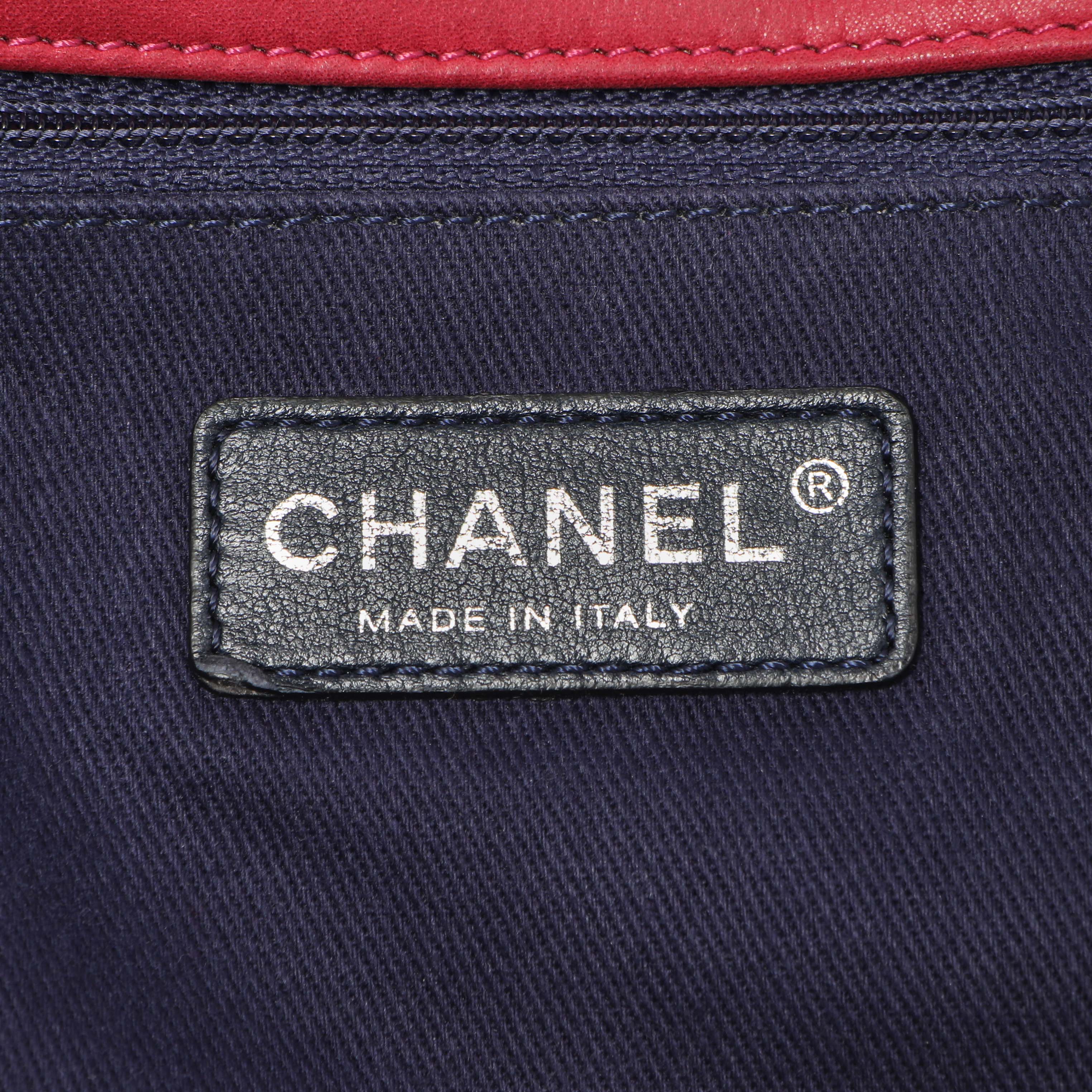 Chanel Burgundy Quilted Iridescent Calfskin Large New Bubble Flap - Image 10