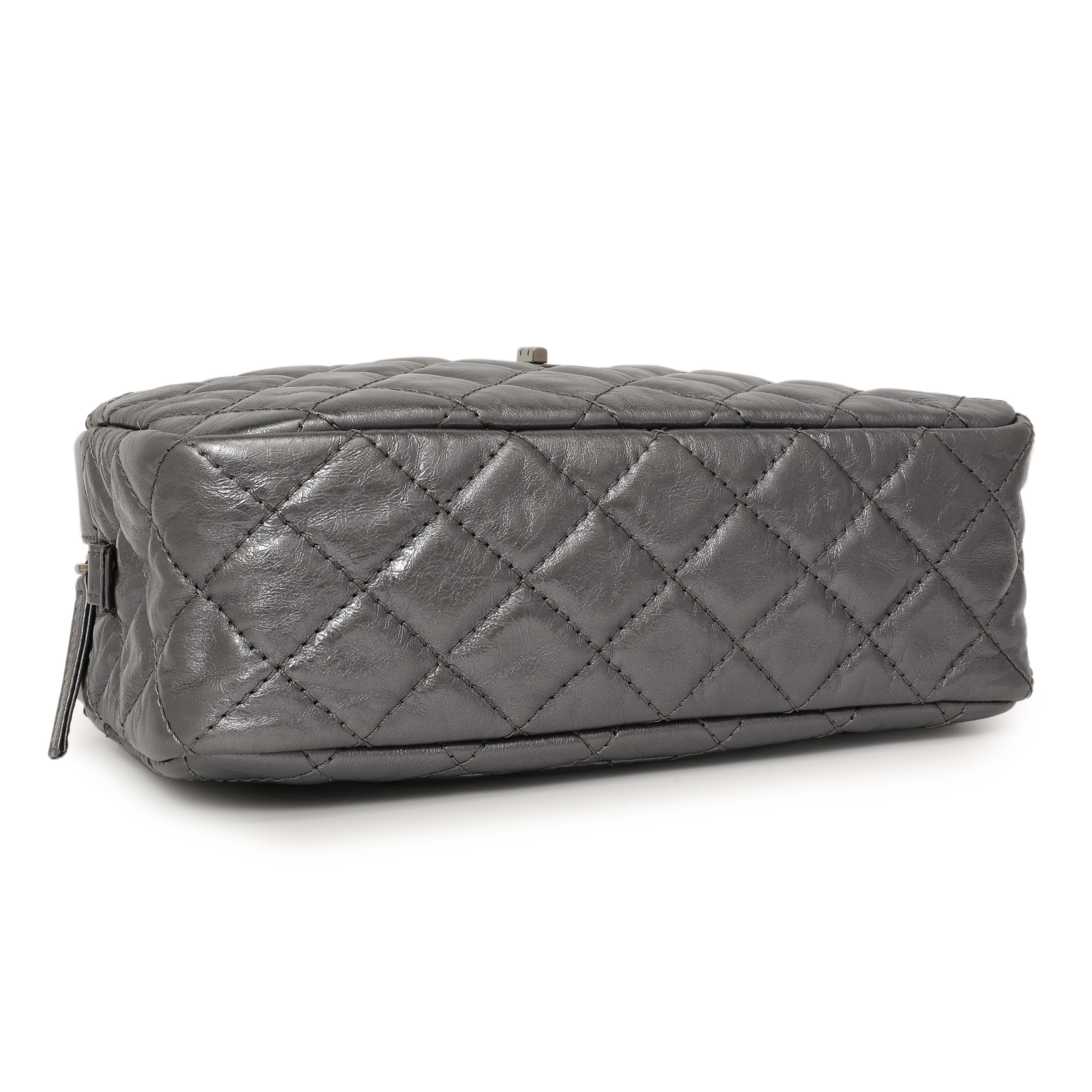 Chanel Dark Silver Metallic Quilted Aged Calfskin Small Reissue Camera Case - Image 3