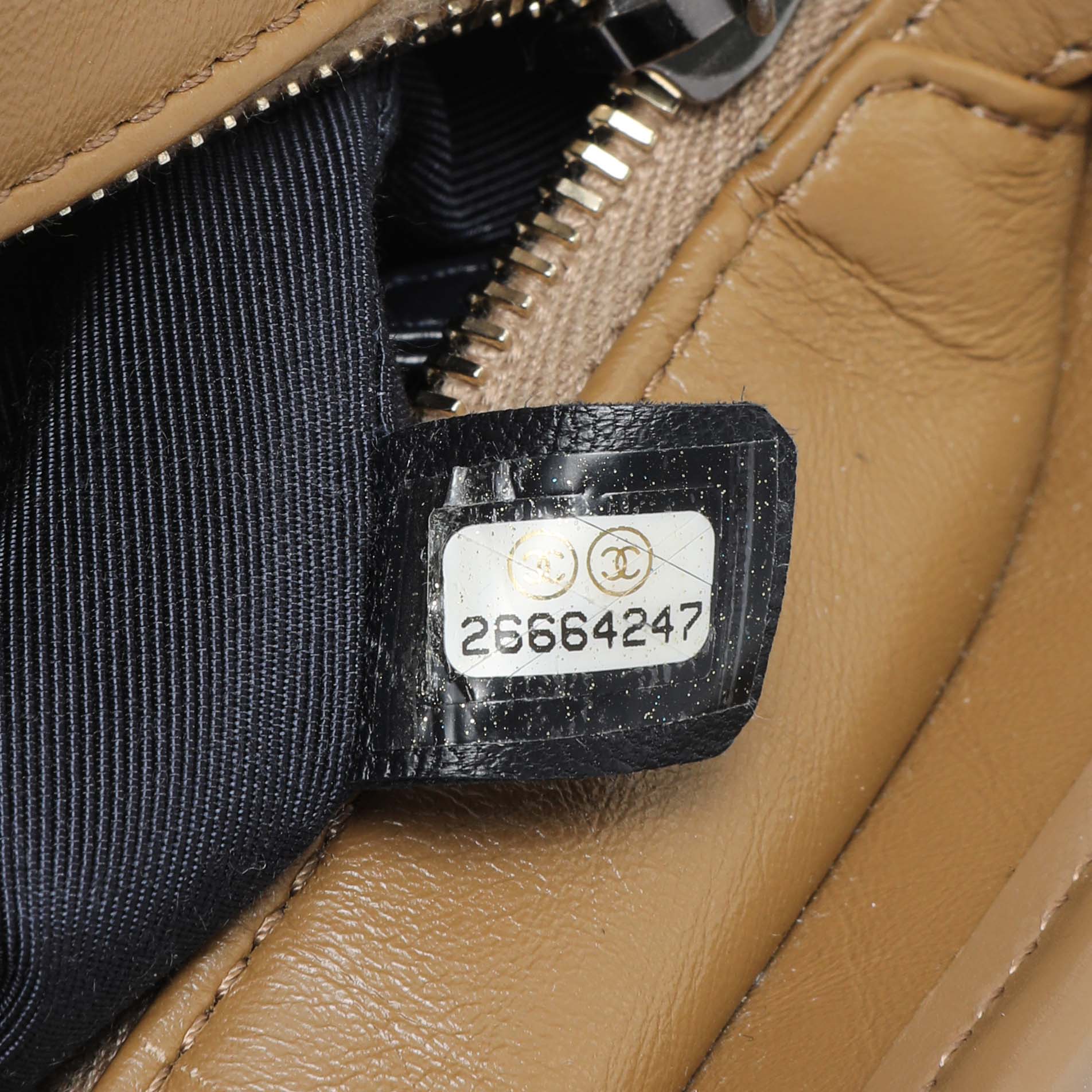 Chanel Green Aged Calfskin Chevron Quilted Small Gabrielle Hobo - Image 6