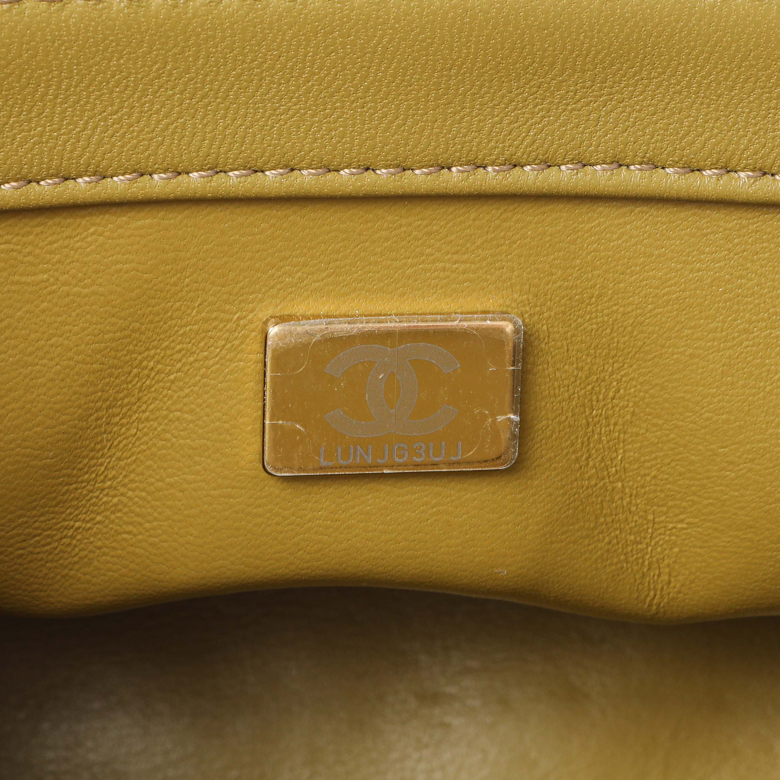 Chanel Green Quilted Lambskin Mini Pearl Crush Flap - Image 6