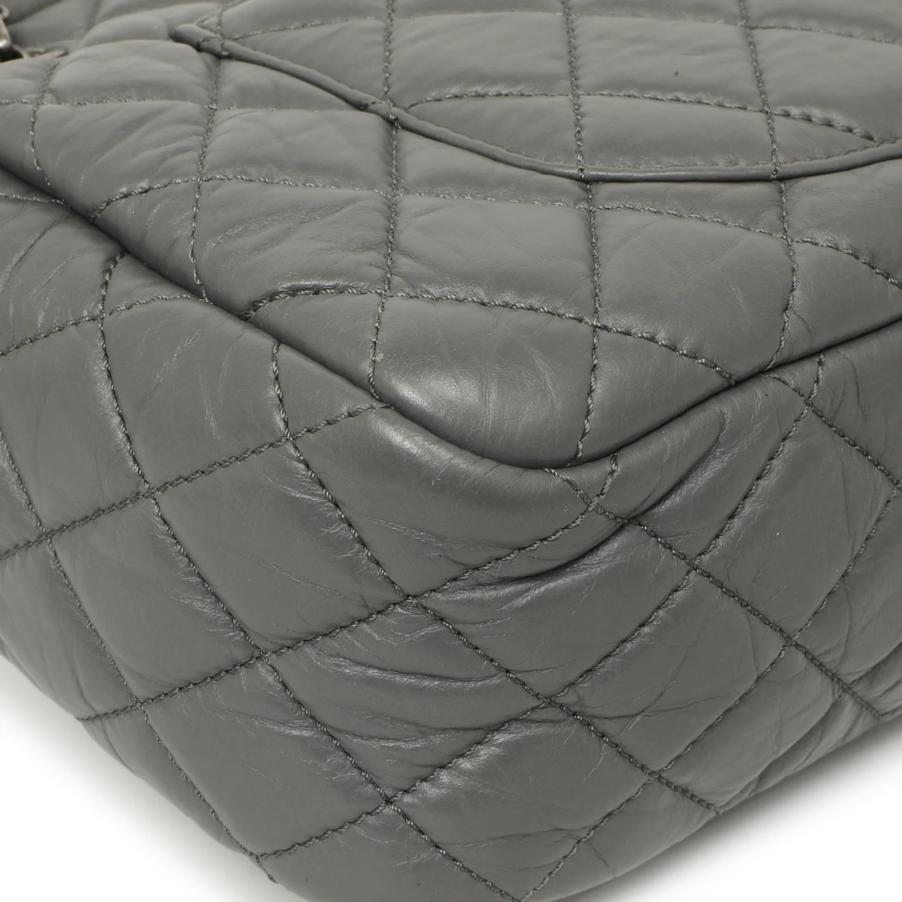 Chanel Grey Aged Calfskin Reissue Camera Bag - Image 7