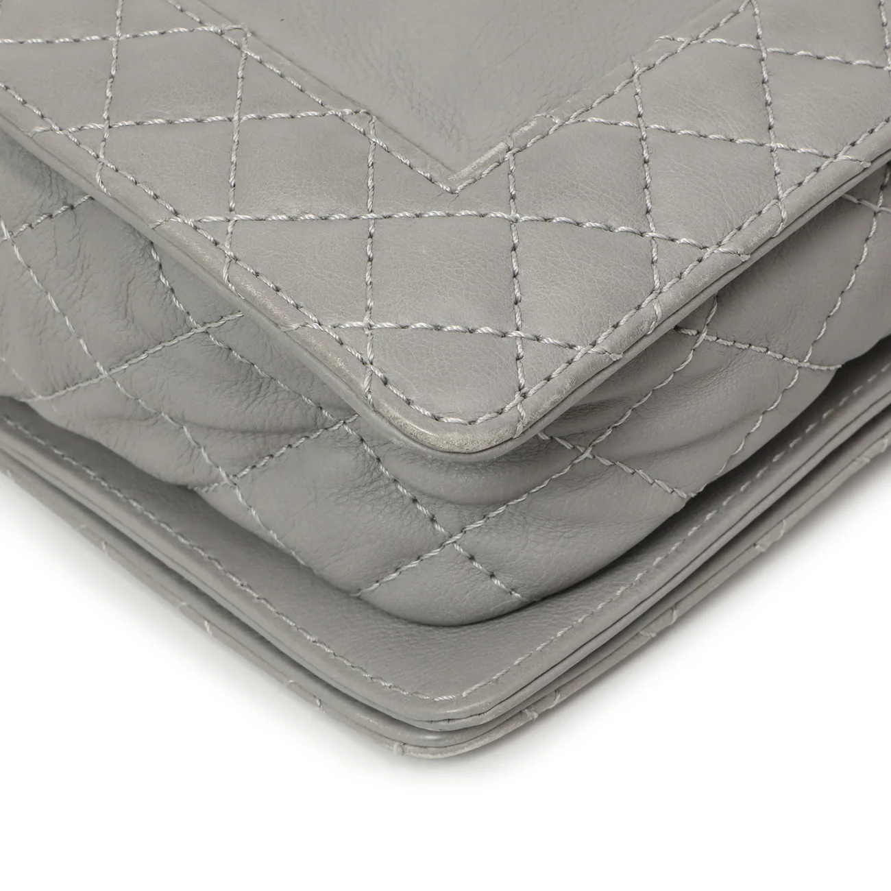 Chanel Grey Calfskin New Medium Boy Reverso Flap - Image 6