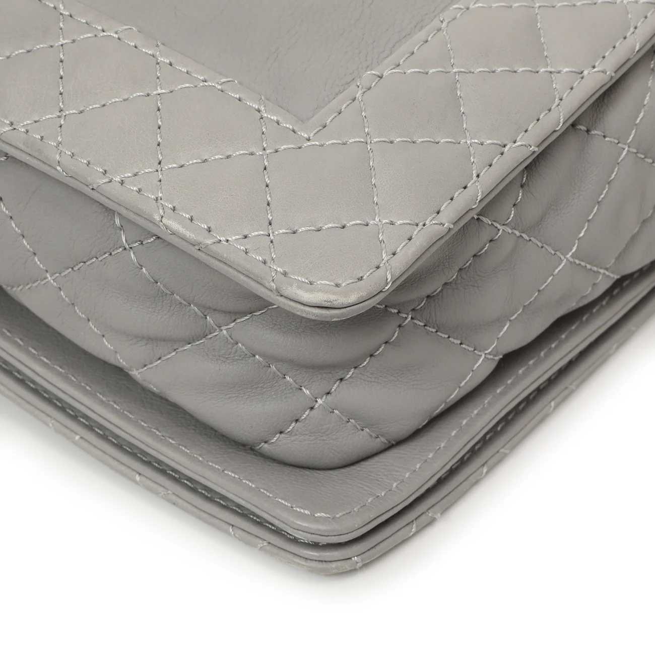 Chanel Grey Calfskin New Medium Boy Reverso Flap - Image 7