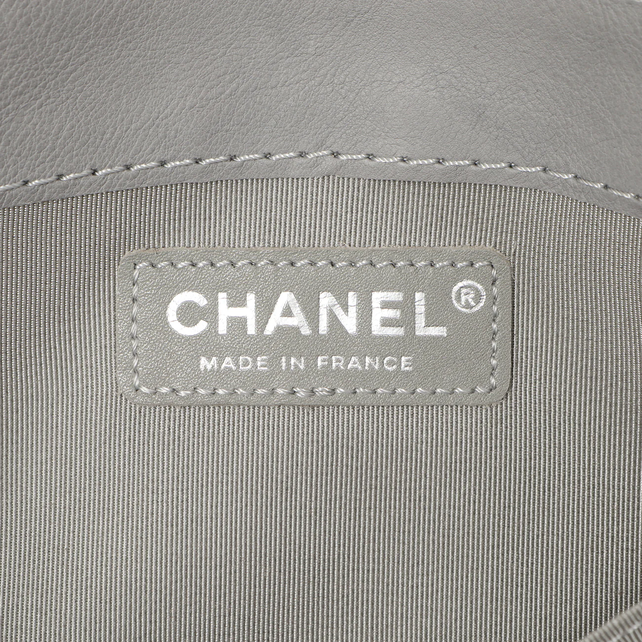 Chanel Grey Calfskin New Medium Boy Reverso Flap - Image 9