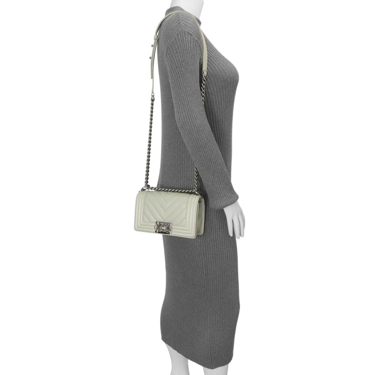 Chanel Grey Chevron Calfskin Small Boy Bag - Image 10