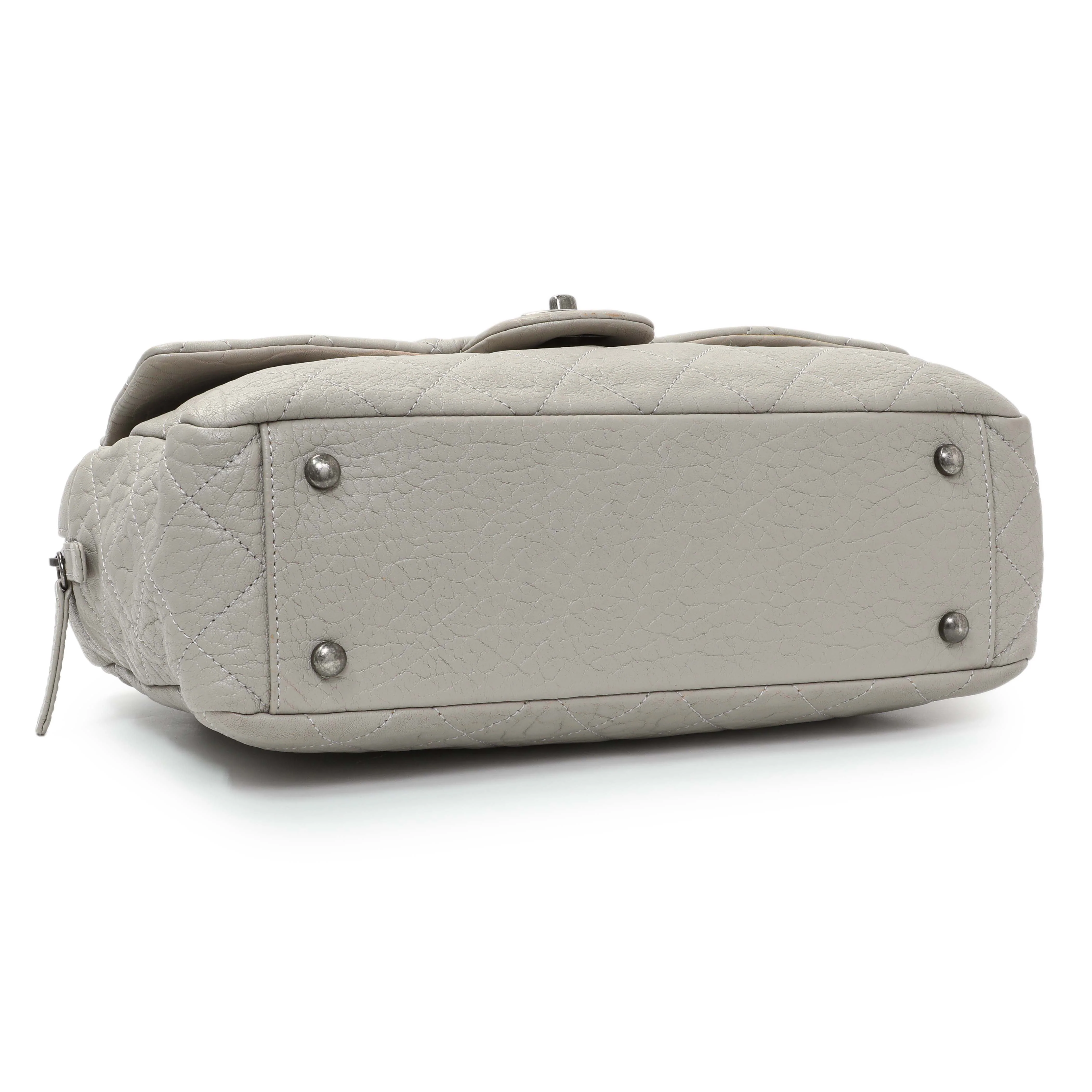 Chanel Grey Quilted Goatskin Chain Shoulder Bag - Image 3