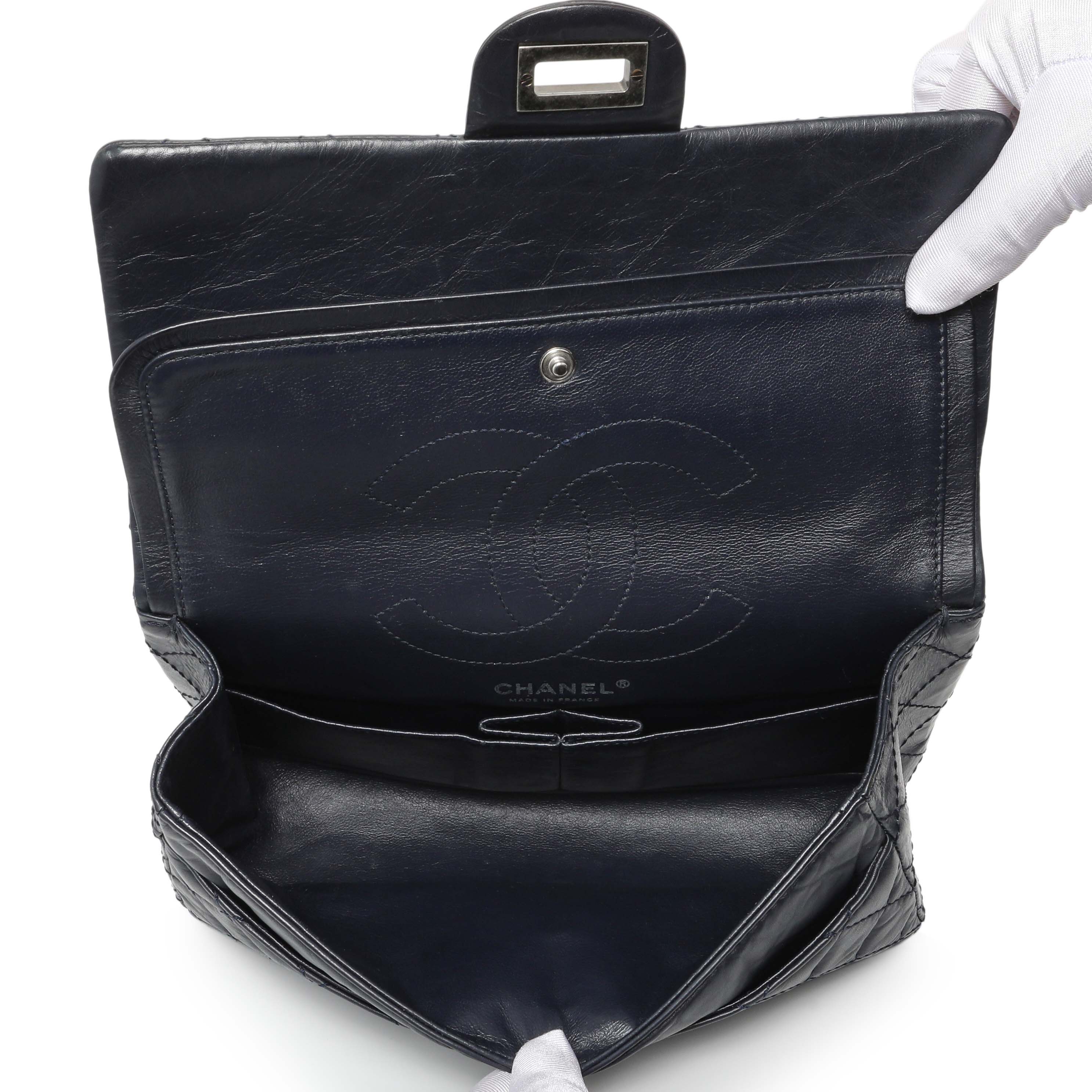 Chanel Navy Quilted Aged Calfskin 2.55 Reissue 225 Flap - Image 10