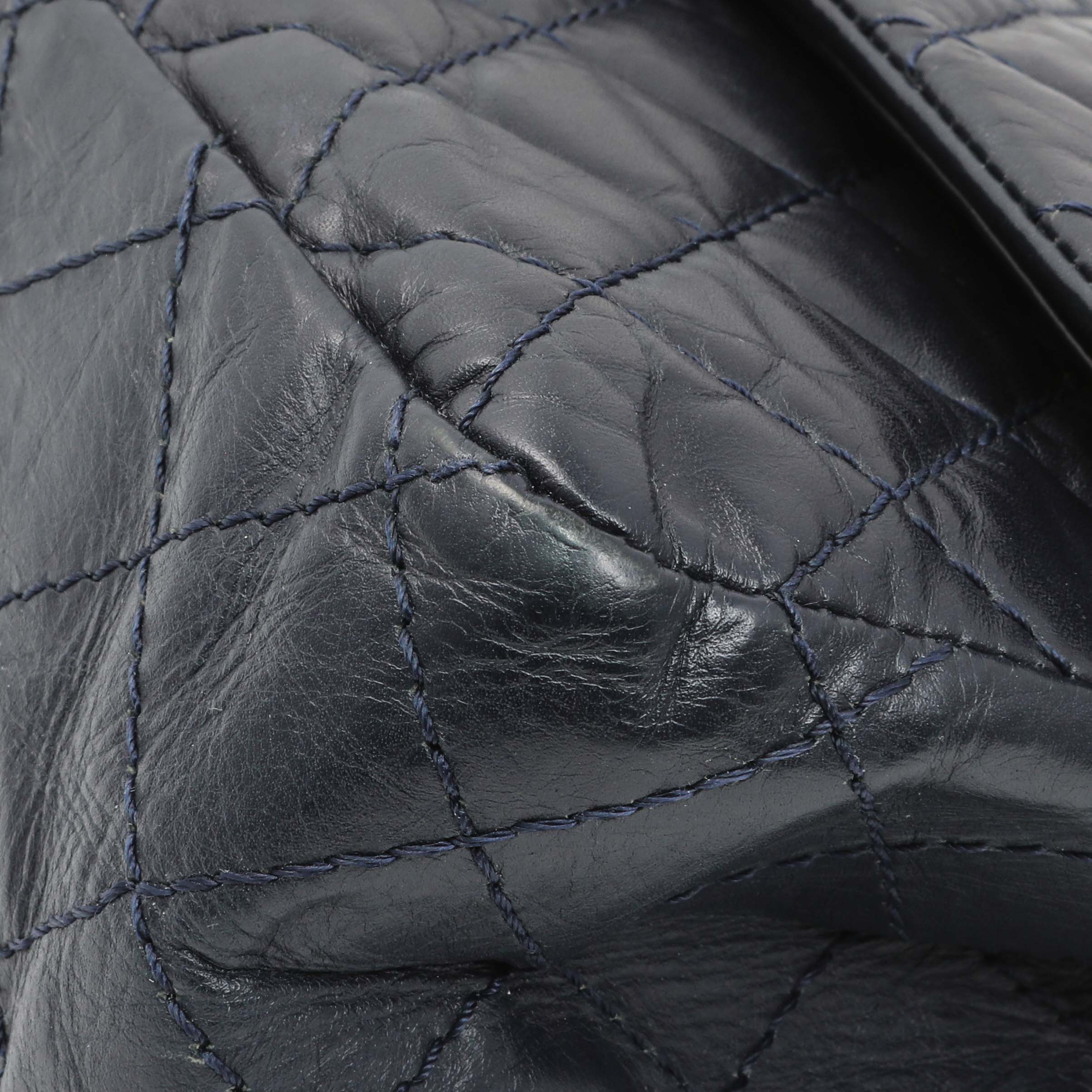 Chanel Navy Quilted Aged Calfskin 2.55 Reissue 225 Flap - Image 5