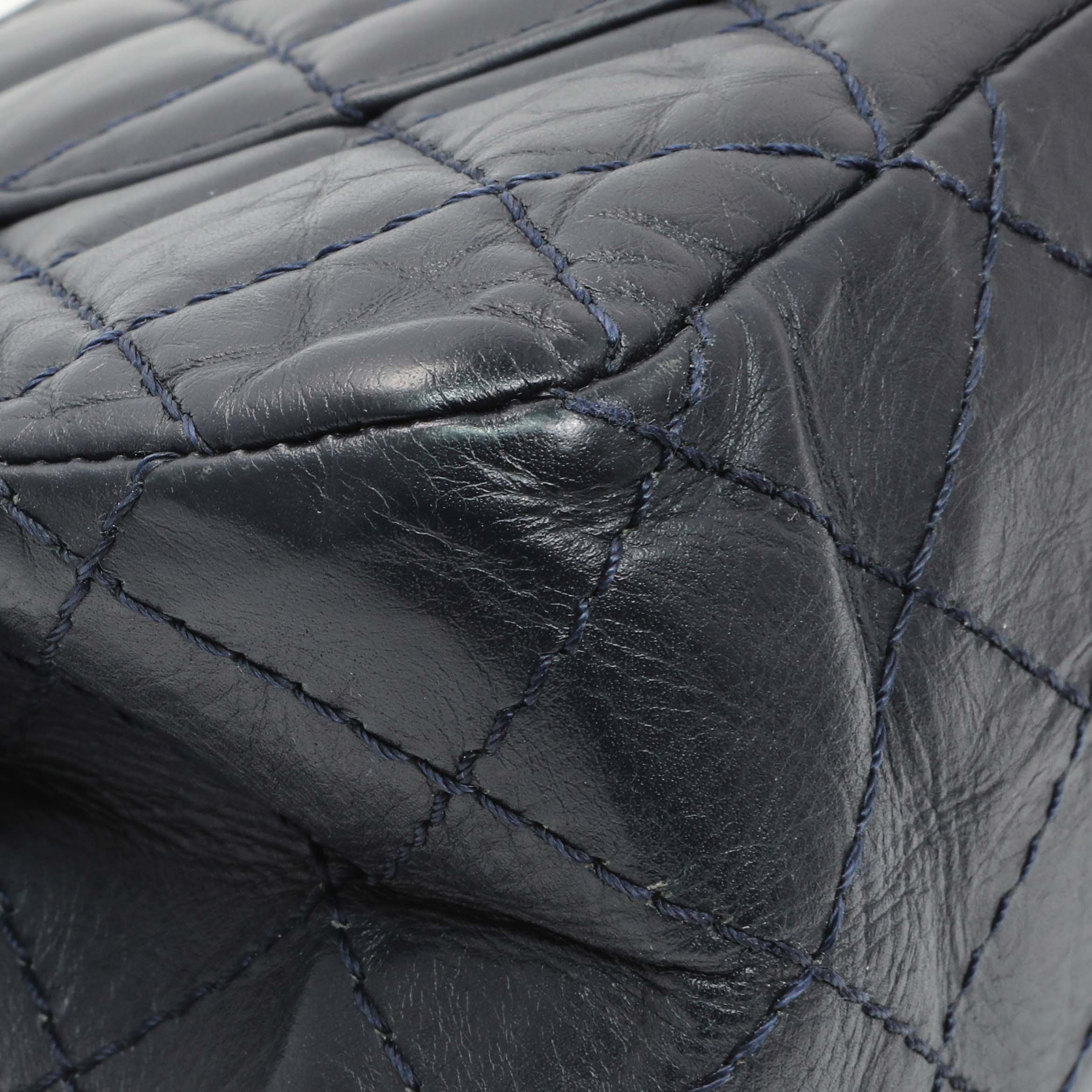 Chanel Navy Quilted Aged Calfskin 2.55 Reissue 225 Flap - Image 6
