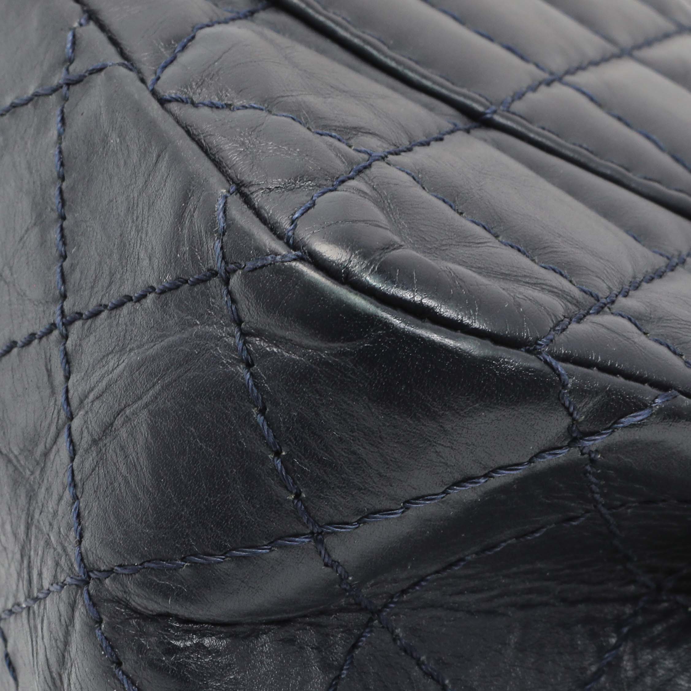 Chanel Navy Quilted Aged Calfskin 2.55 Reissue 225 Flap - Image 7