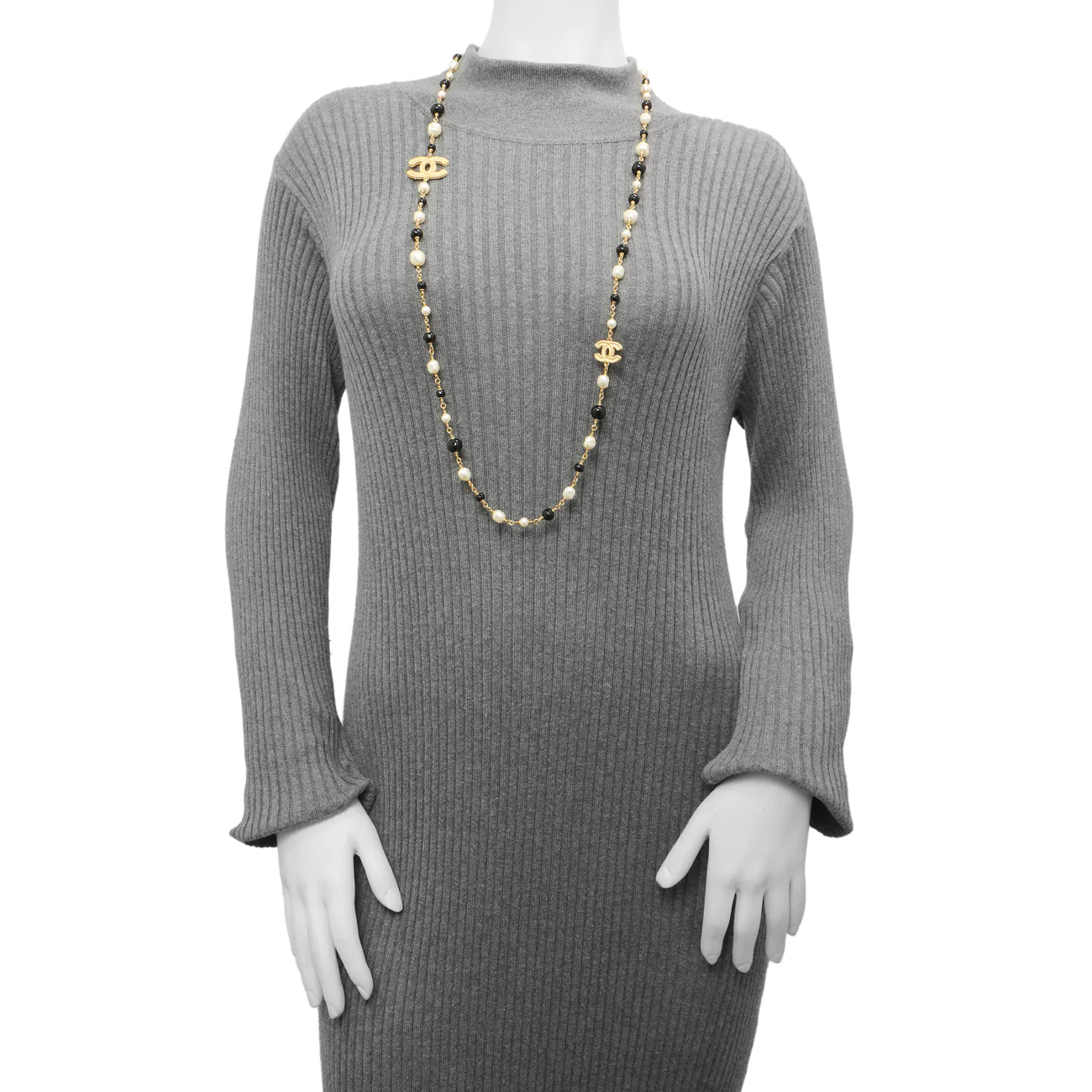 Chanel Pearl Beaded CC Long Necklace - Image 4