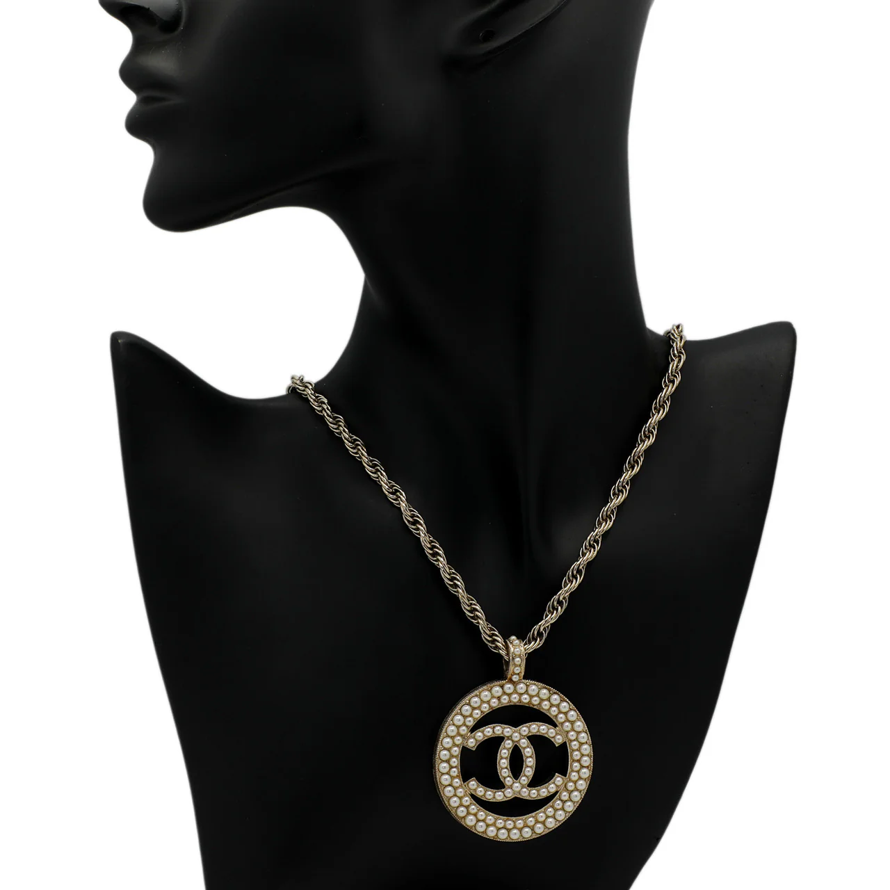 Chanel Pearl CC Pendant    Necklace - Image 4