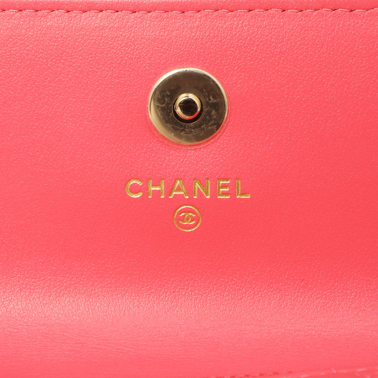 Chanel Pink Quilted Calfskin Pearl Clutch With Chain - Image 6