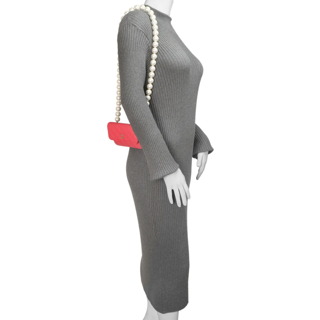 Chanel Pink Quilted Calfskin Pearl Clutch With Chain - Image 9