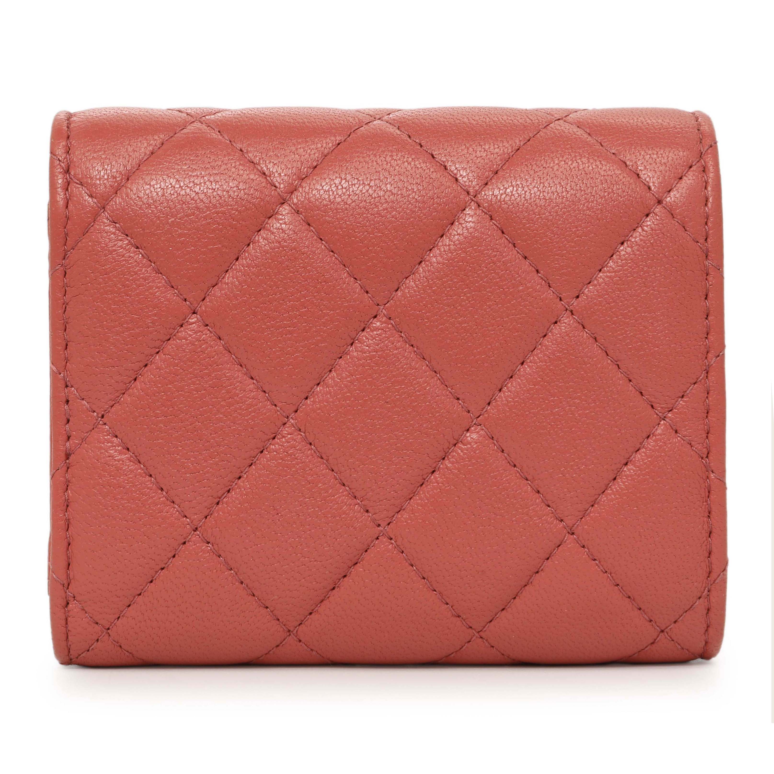 Chanel Pink Quilted Lambskin 19 Small Flap Wallet - Image 2