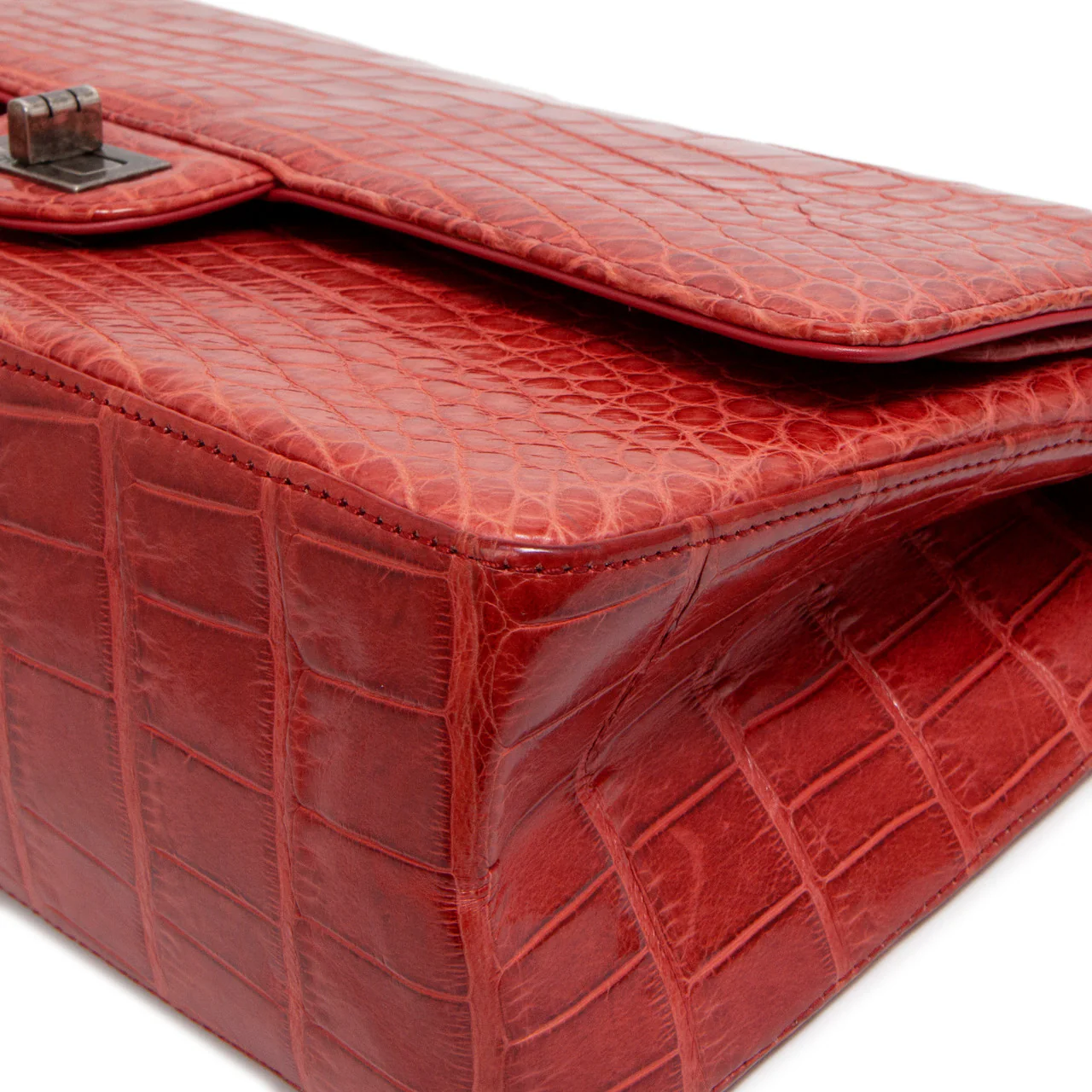 Chanel  Red Alligator Reissue 2.55 Double Flap 226 - Image 7