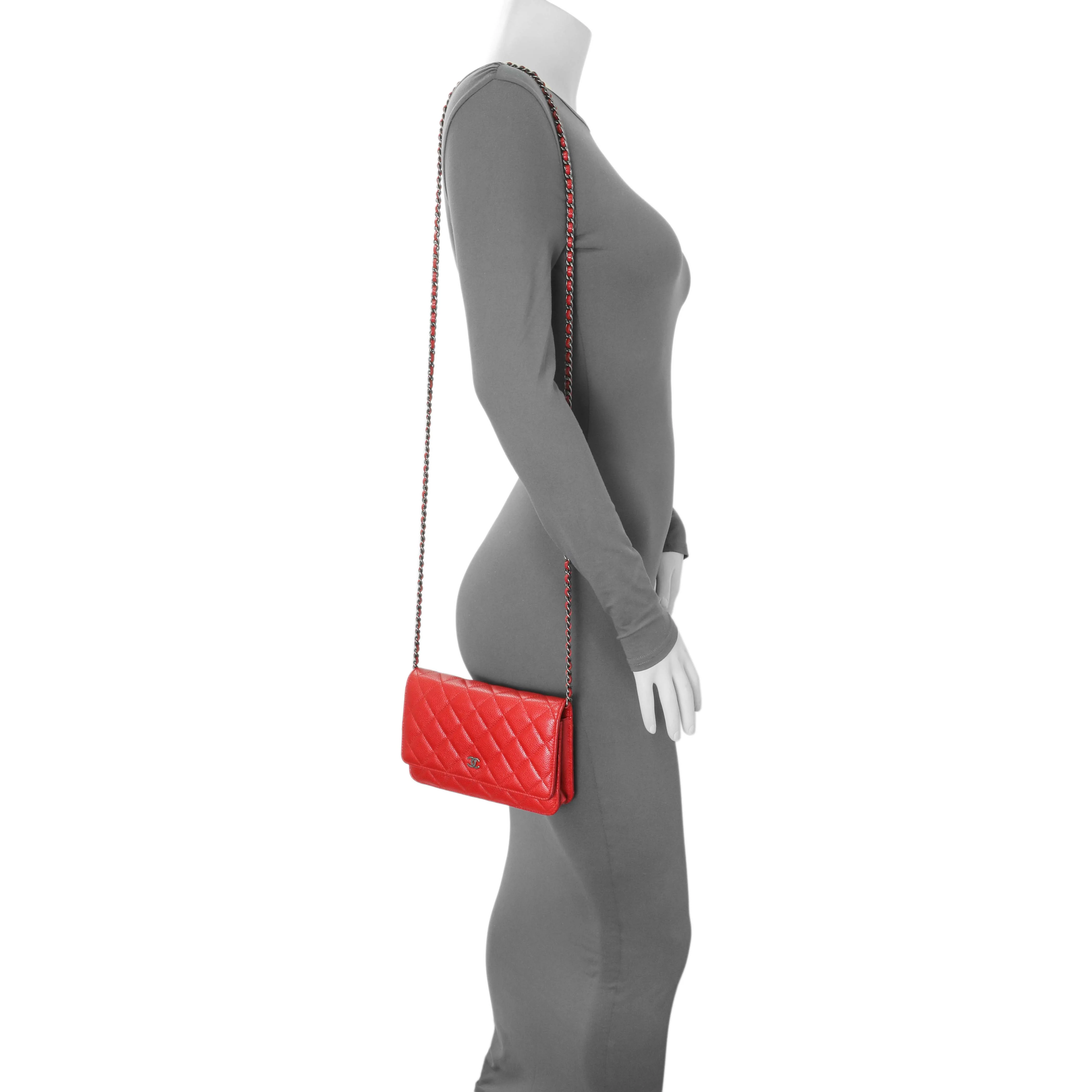 Chanel Red Caviar Classic Wallet On Chain - Image 16