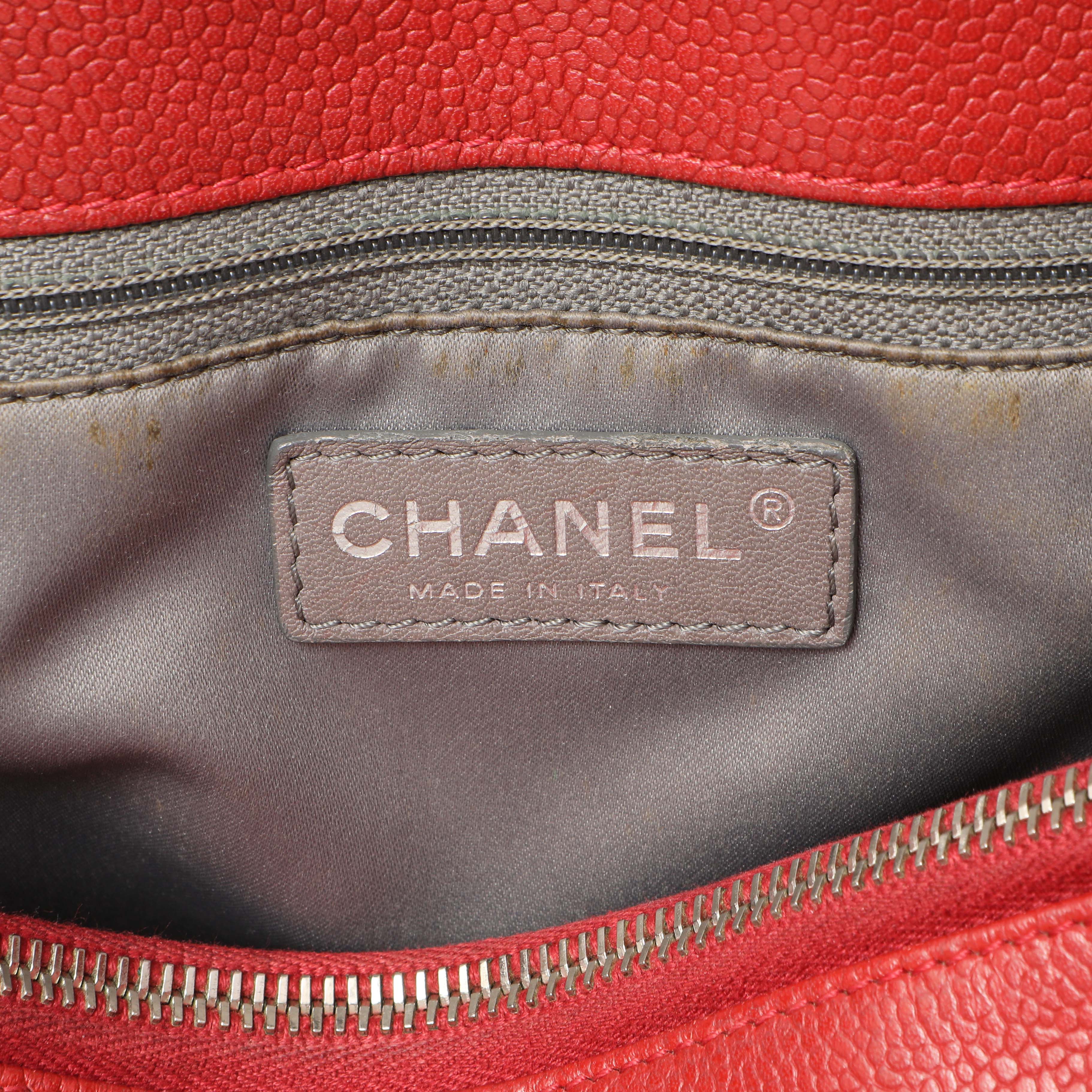 Chanel Red Quilted Caviar Grand Shopping Tote GST - Image 9