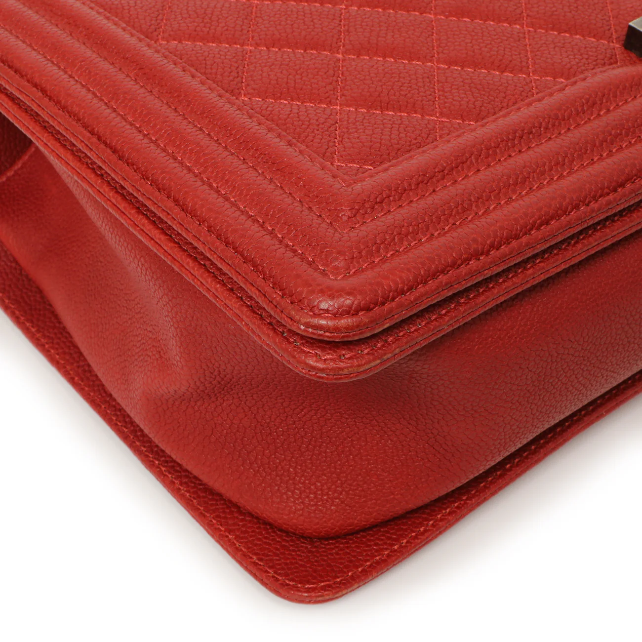 Chanel Red Quilted Caviar New Medium Boy Bag - Image 4