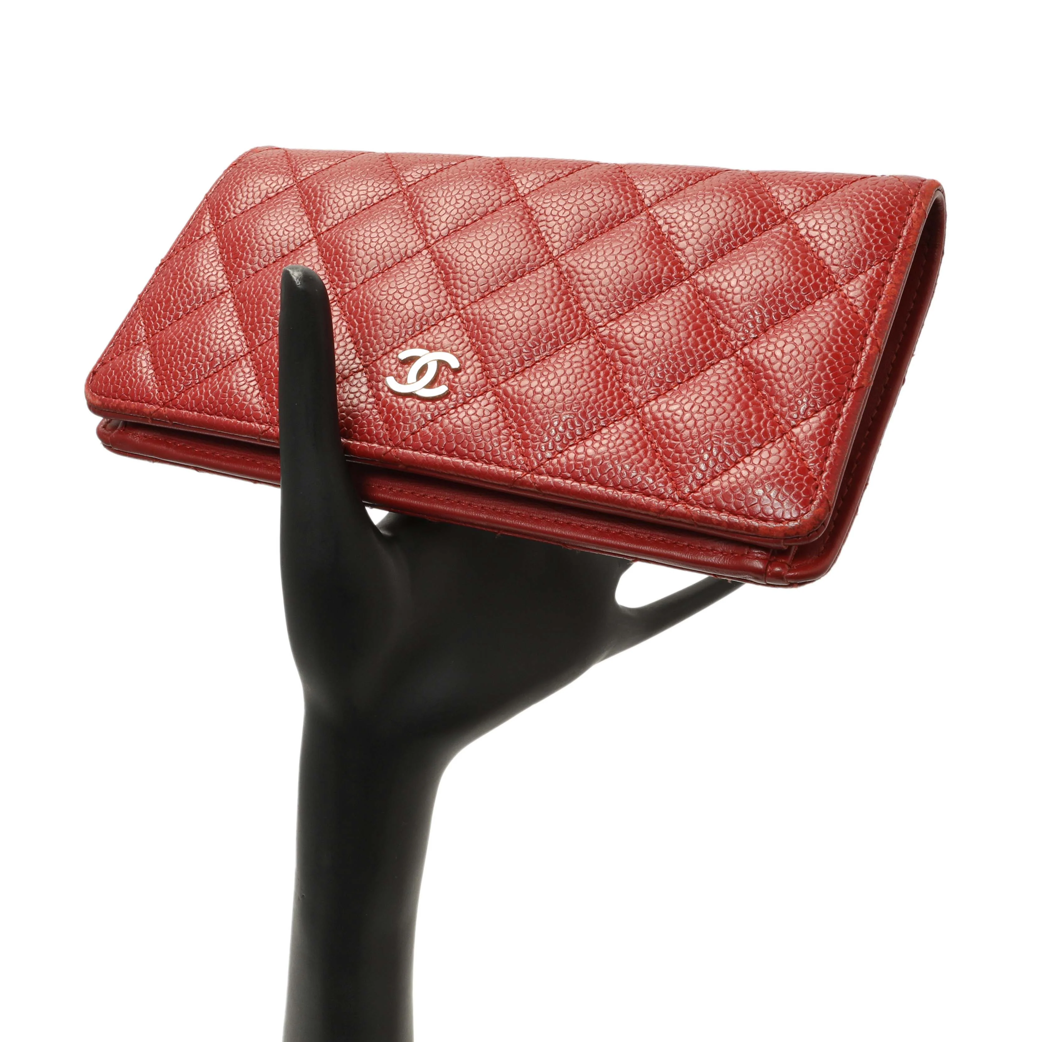 Chanel Red Quilted Caviar Yen Wallet - Image 16