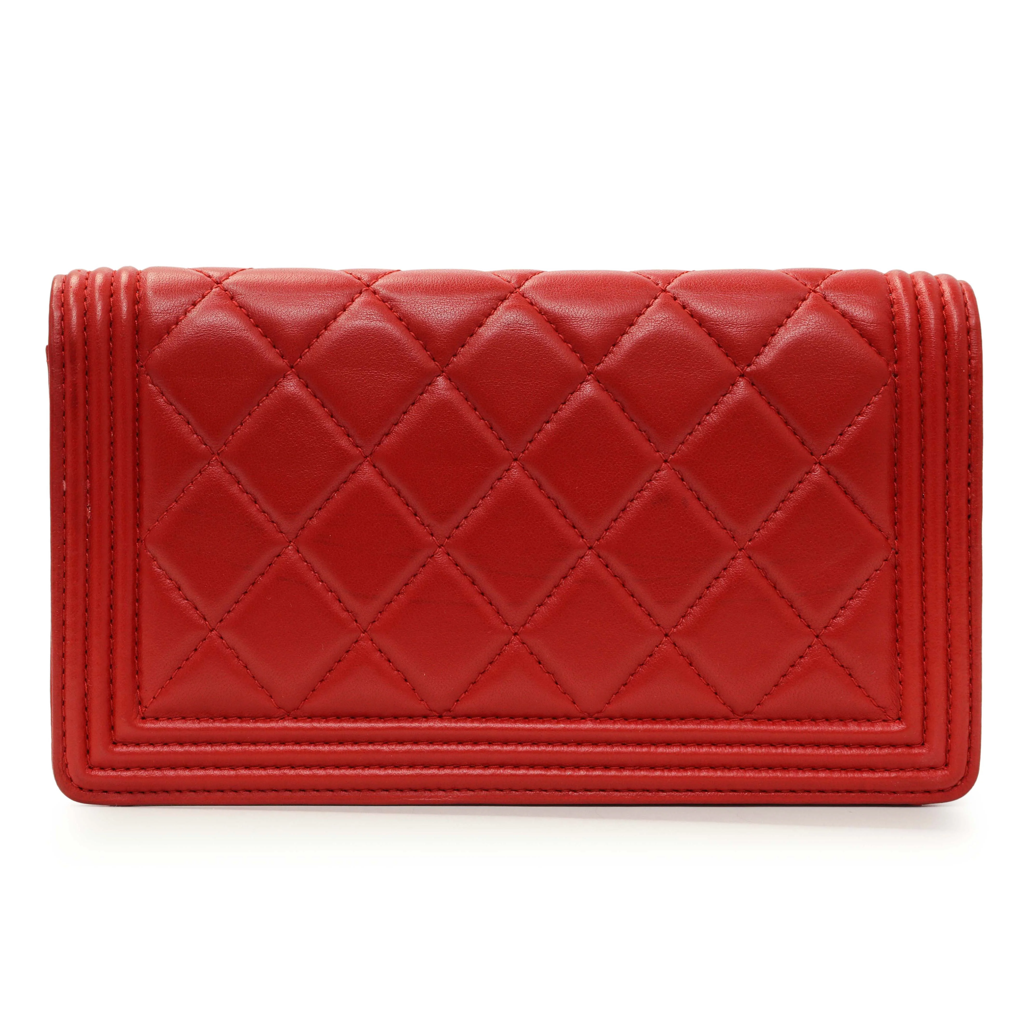 Chanel Red Quilted Lambskin Boy Yen Wallet - Image 2