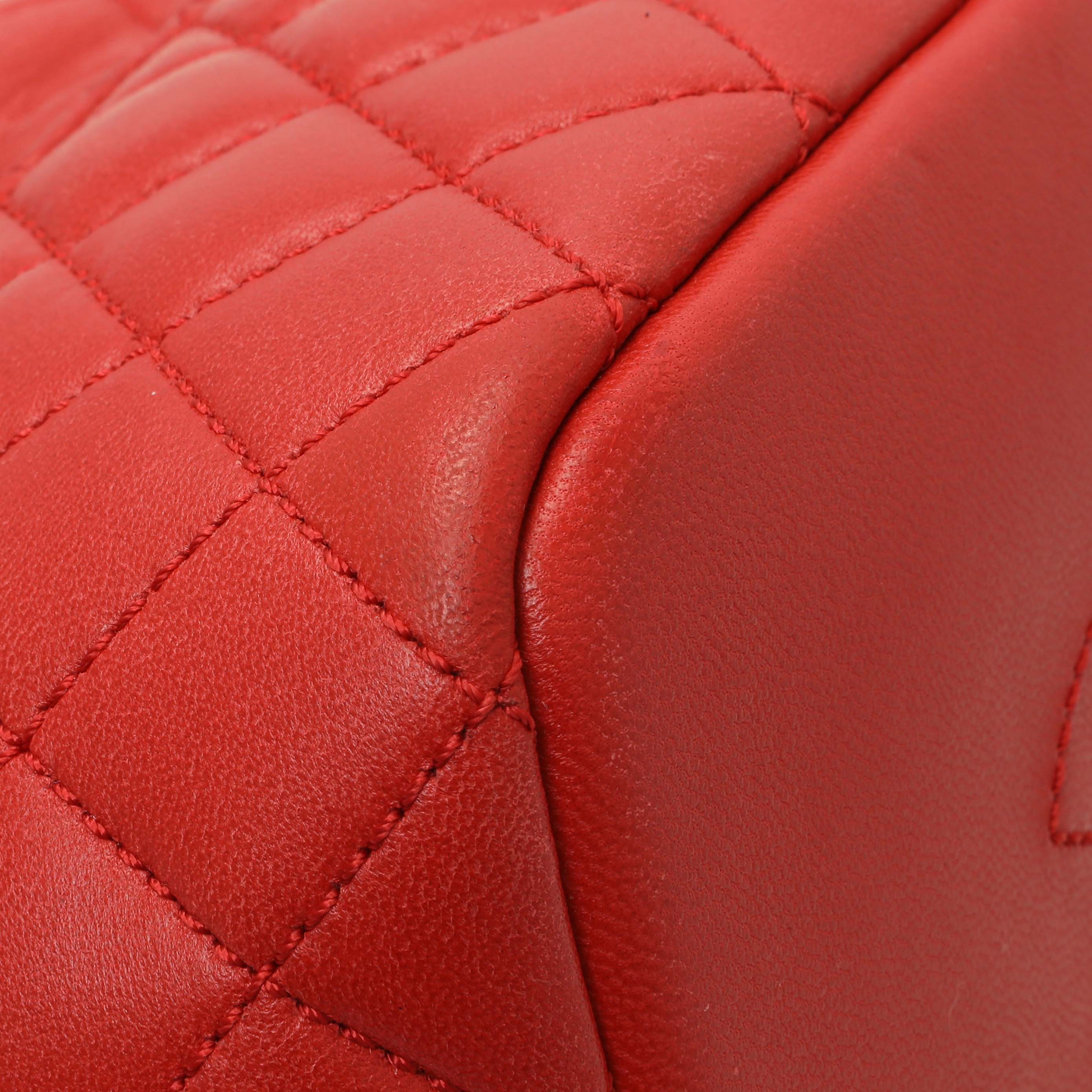 Chanel Red Quilted Lambskin Small Hobo - Image 7