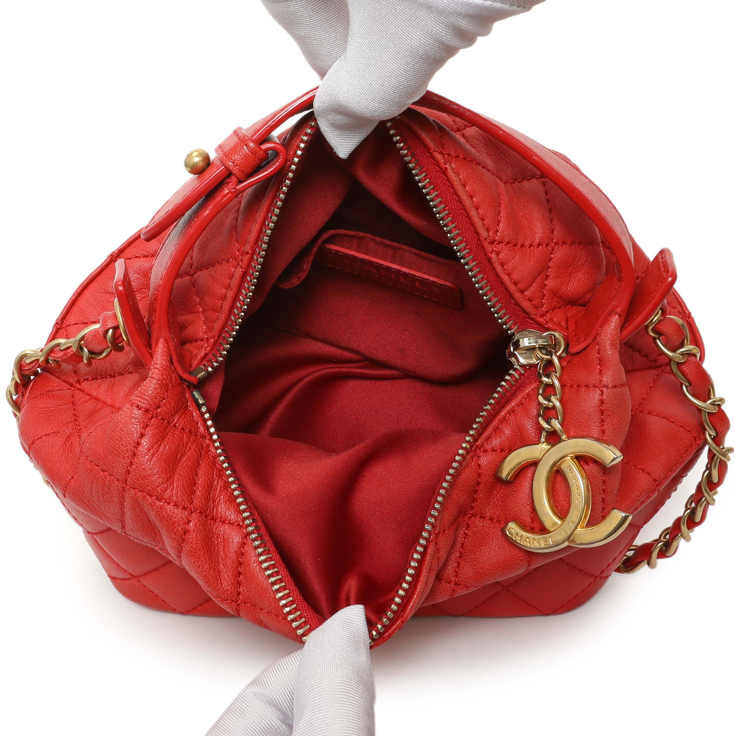 Chanel Red Quilted Lambskin Small Hobo - Image 9