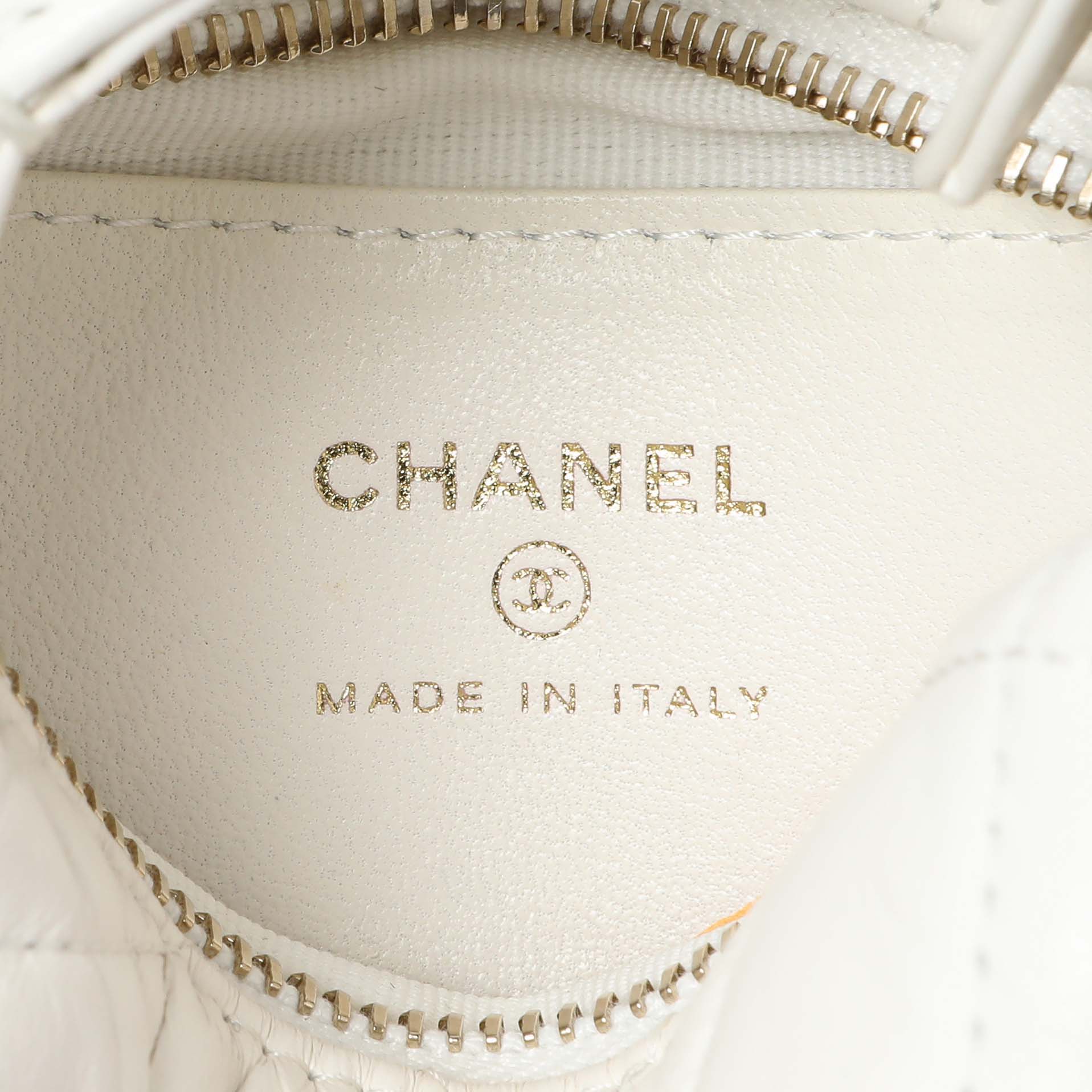 Chanel White Lambskin Quilted Chain Around Pouch - Image 5