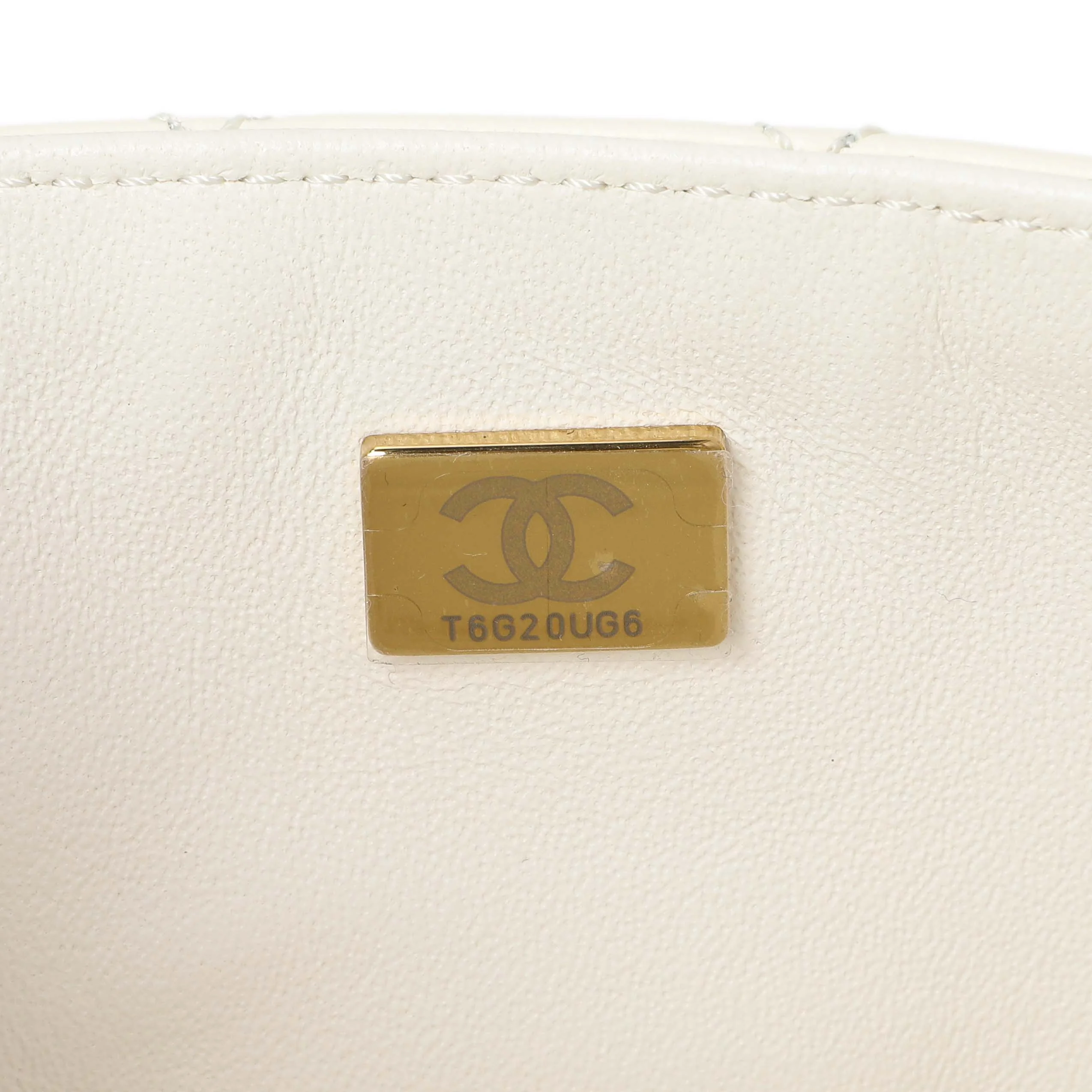 Chanel White Quilted Aged Calfskin 2.55 Reissue Flap 224 - Image 6