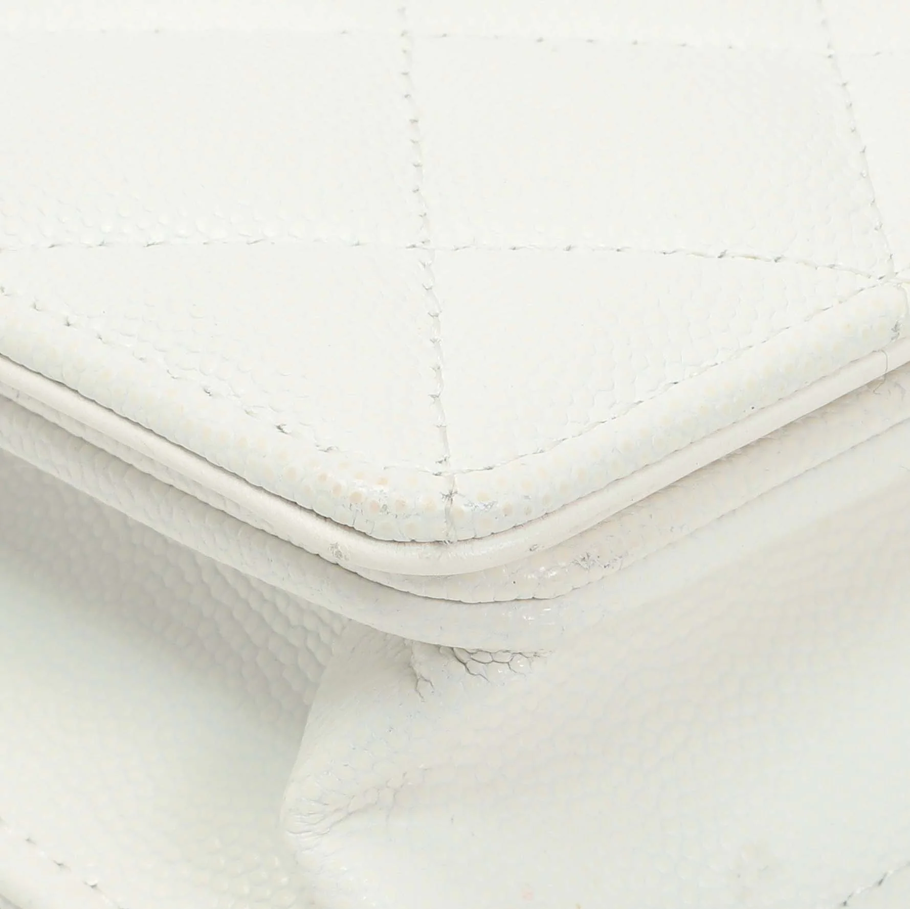 Chanel White Quilted Caviar Camellia Chain Flap - Image 4