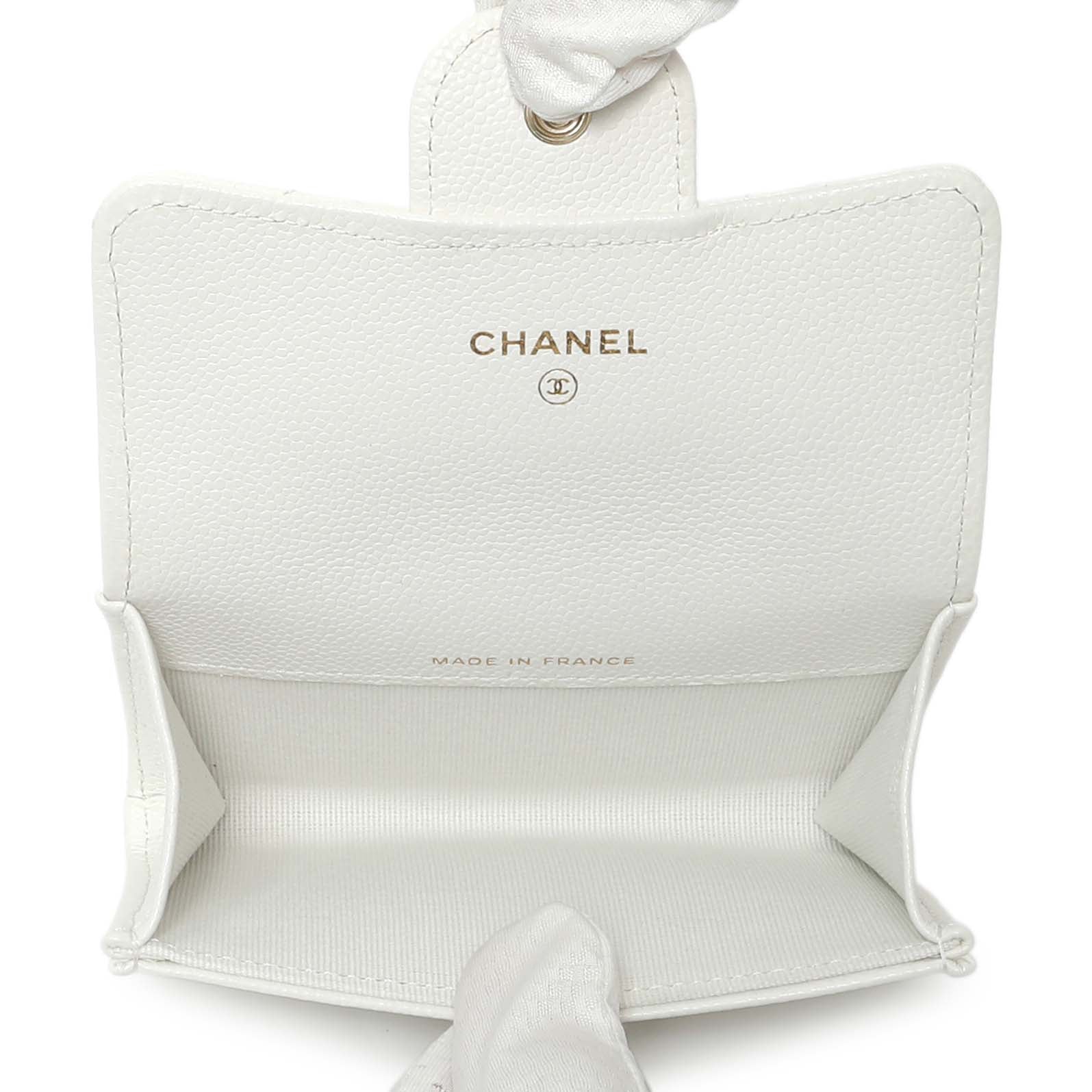 Chanel White Quilted Caviar Flap Card Holder - Image 4