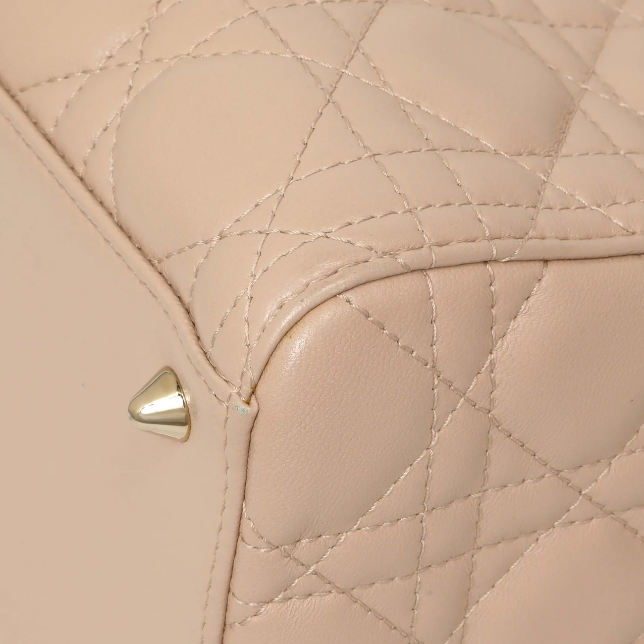 Christian Dior Light Pink Lambskin Cannage Medium Lady Dior - Image 5