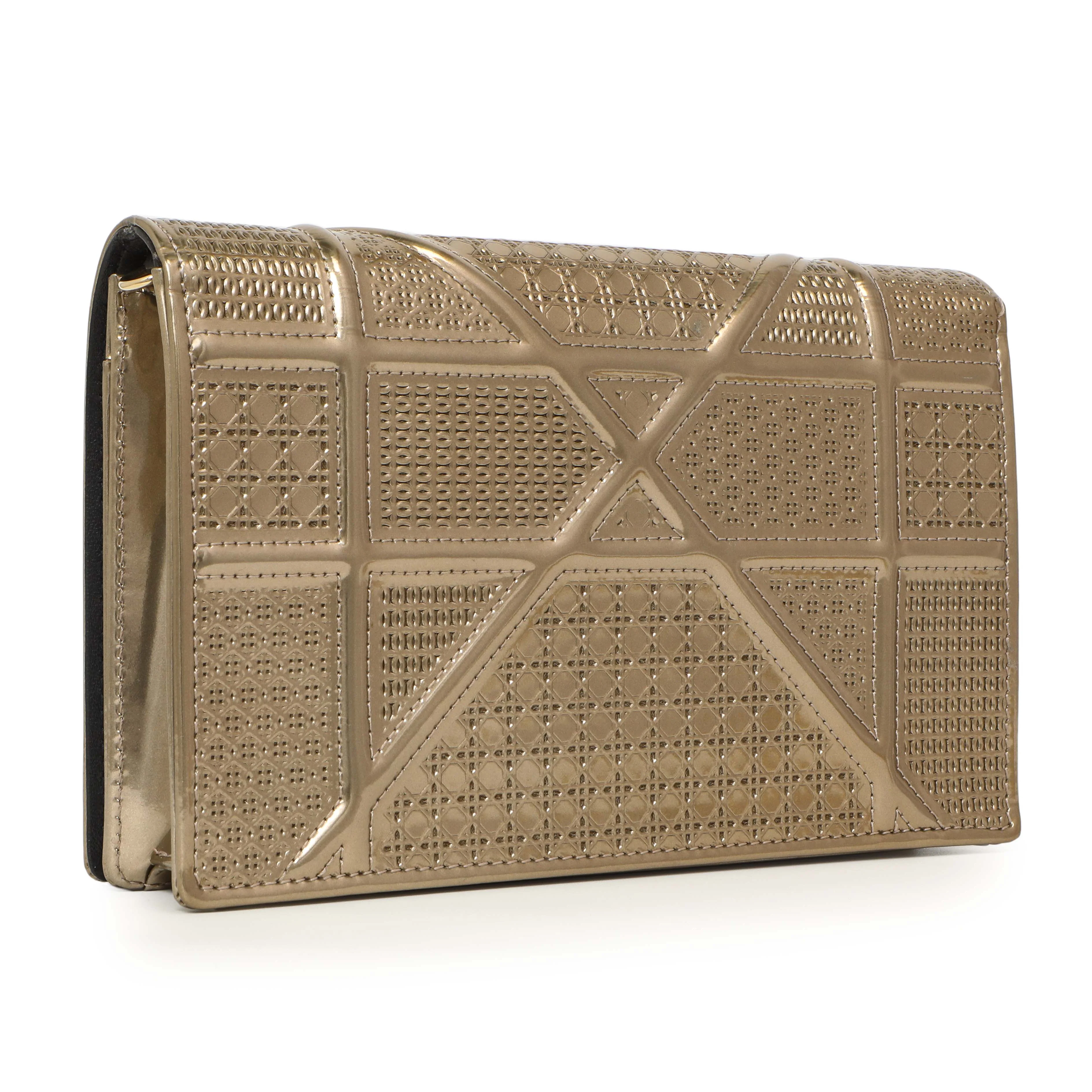 Christian Dior Metallic Gold Patent Micro Cannage Diorama Wallet on Chain - Image 2