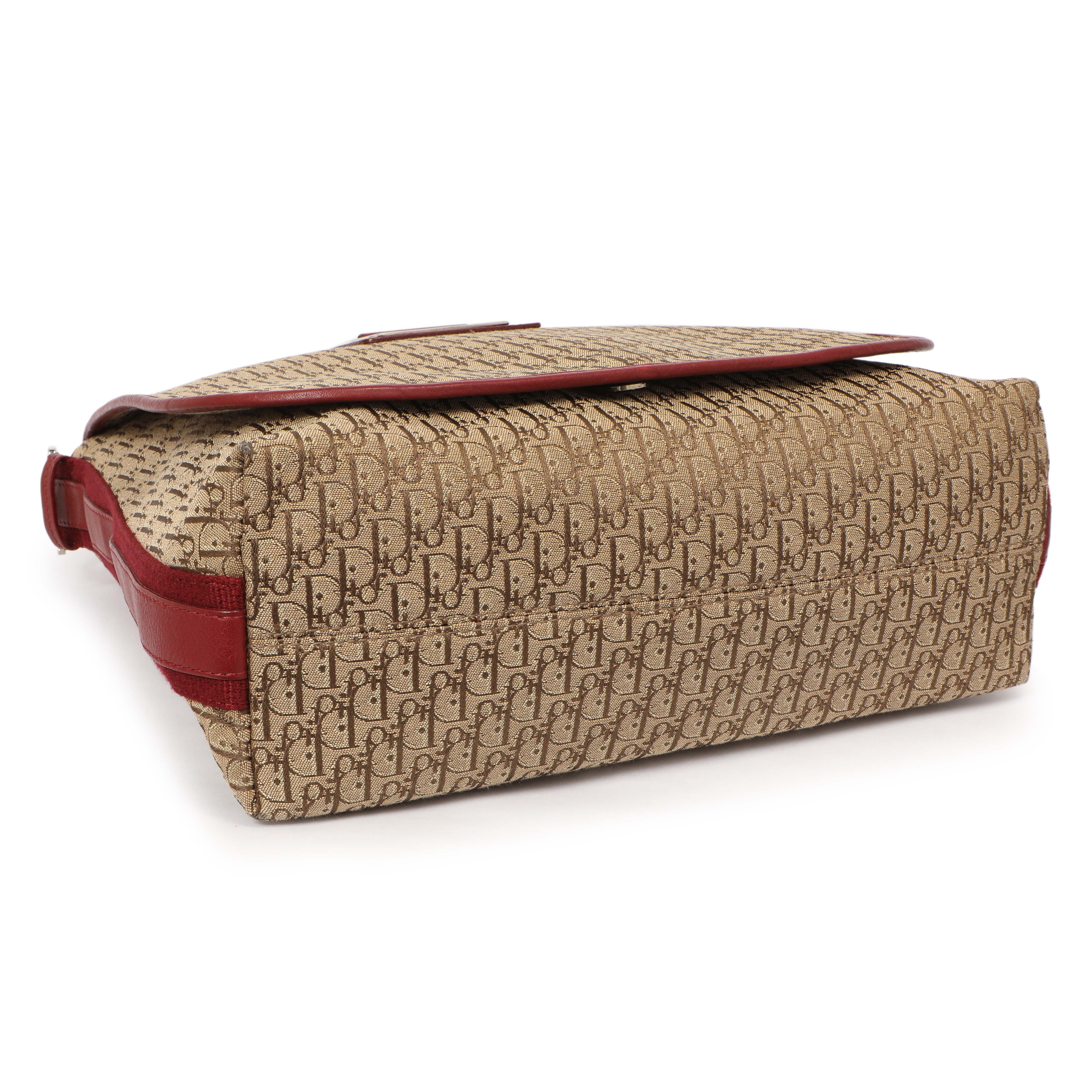 Christian Dior Street Chic Shoulder Bag - Image 4