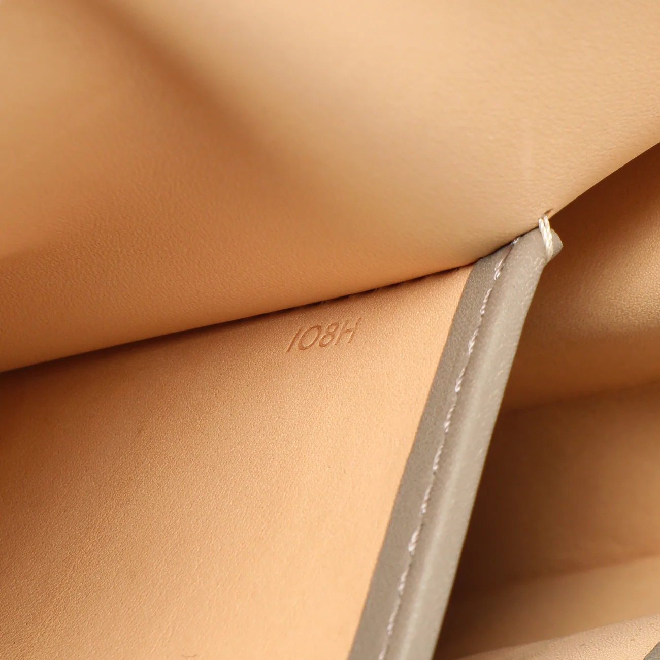 Delvaux Taupe Calfskin Tempete MM - Image 6