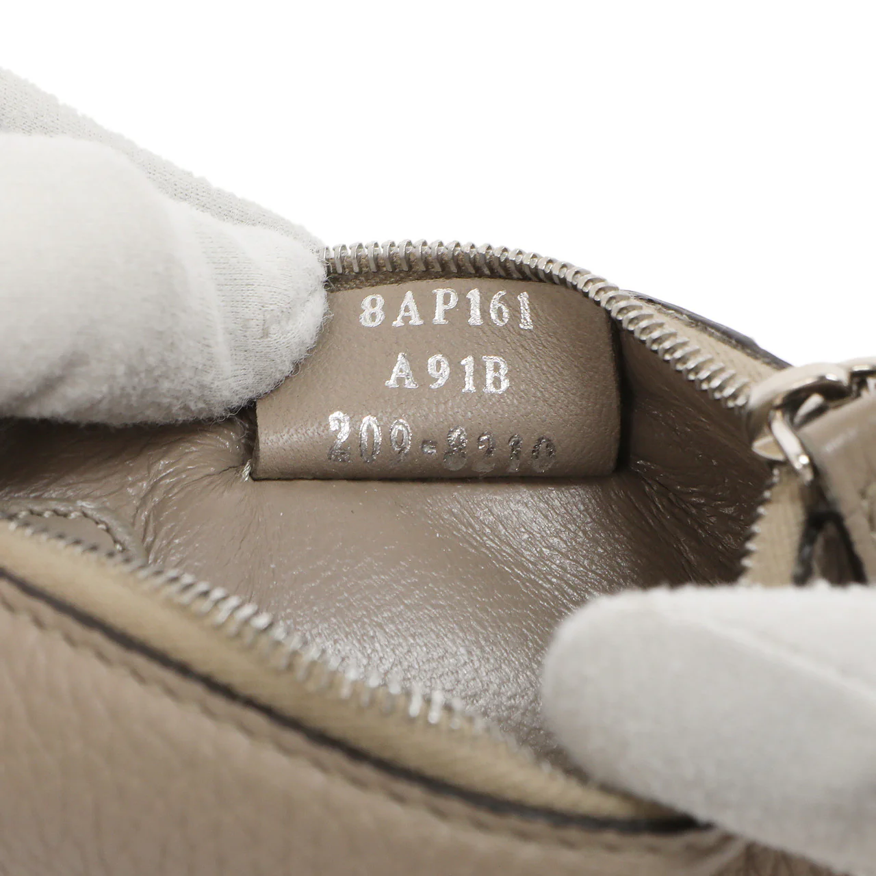Fendi Tortora Cuoio Romano Vitello Grace Key Case Pouch - Image 6