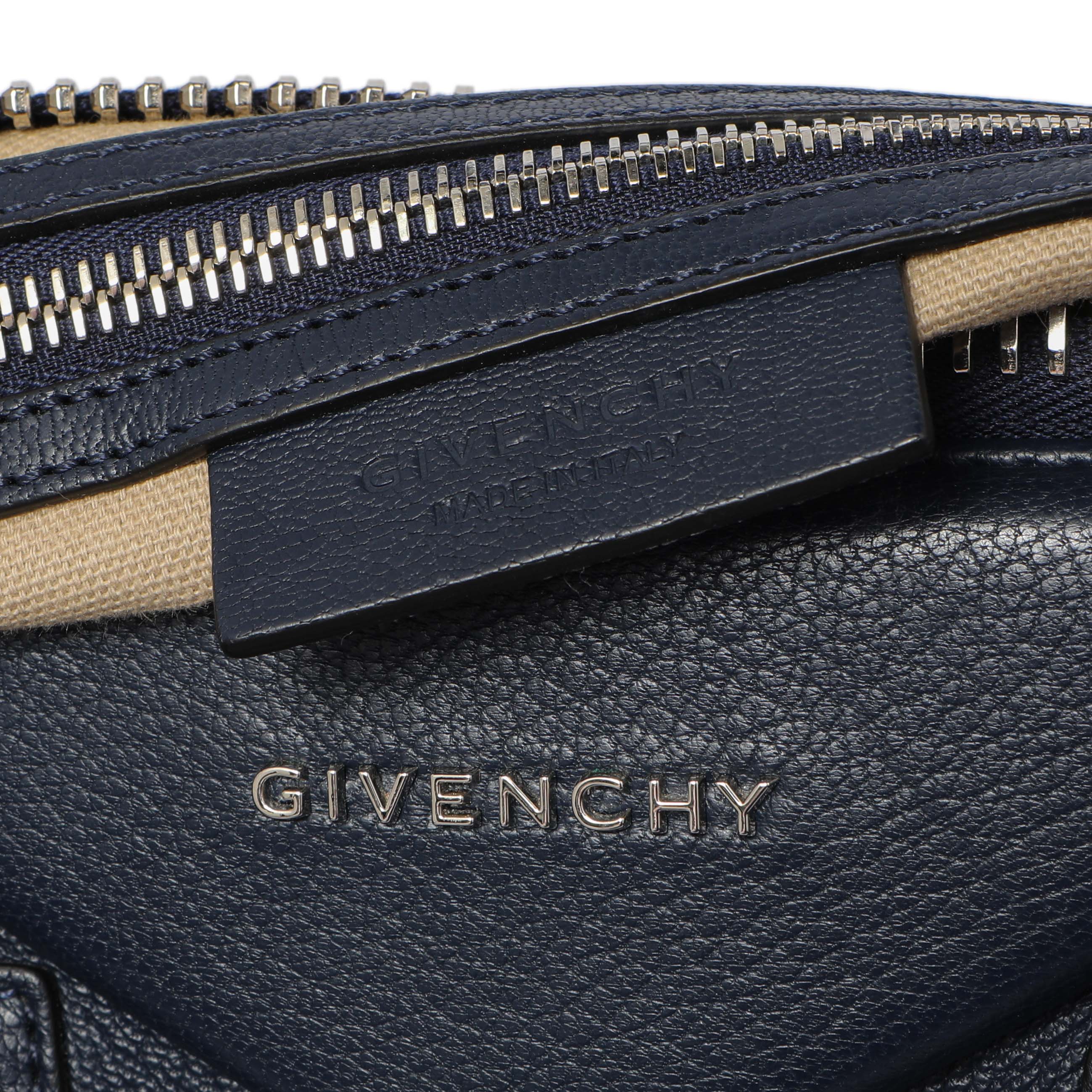 Givenchy Blue Sugar Goatskin Medium Antigona - Image 9
