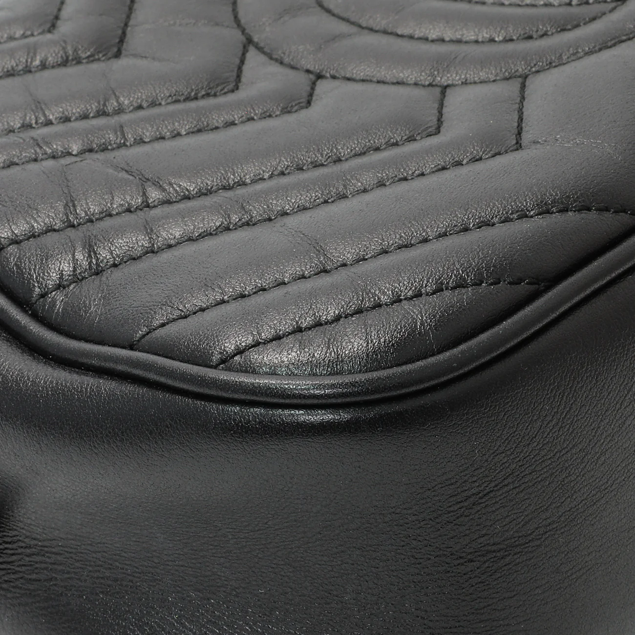 Gucci Black Calfskin Matelasse Small GG Marmont Chain Shoulder Bag - Image 6